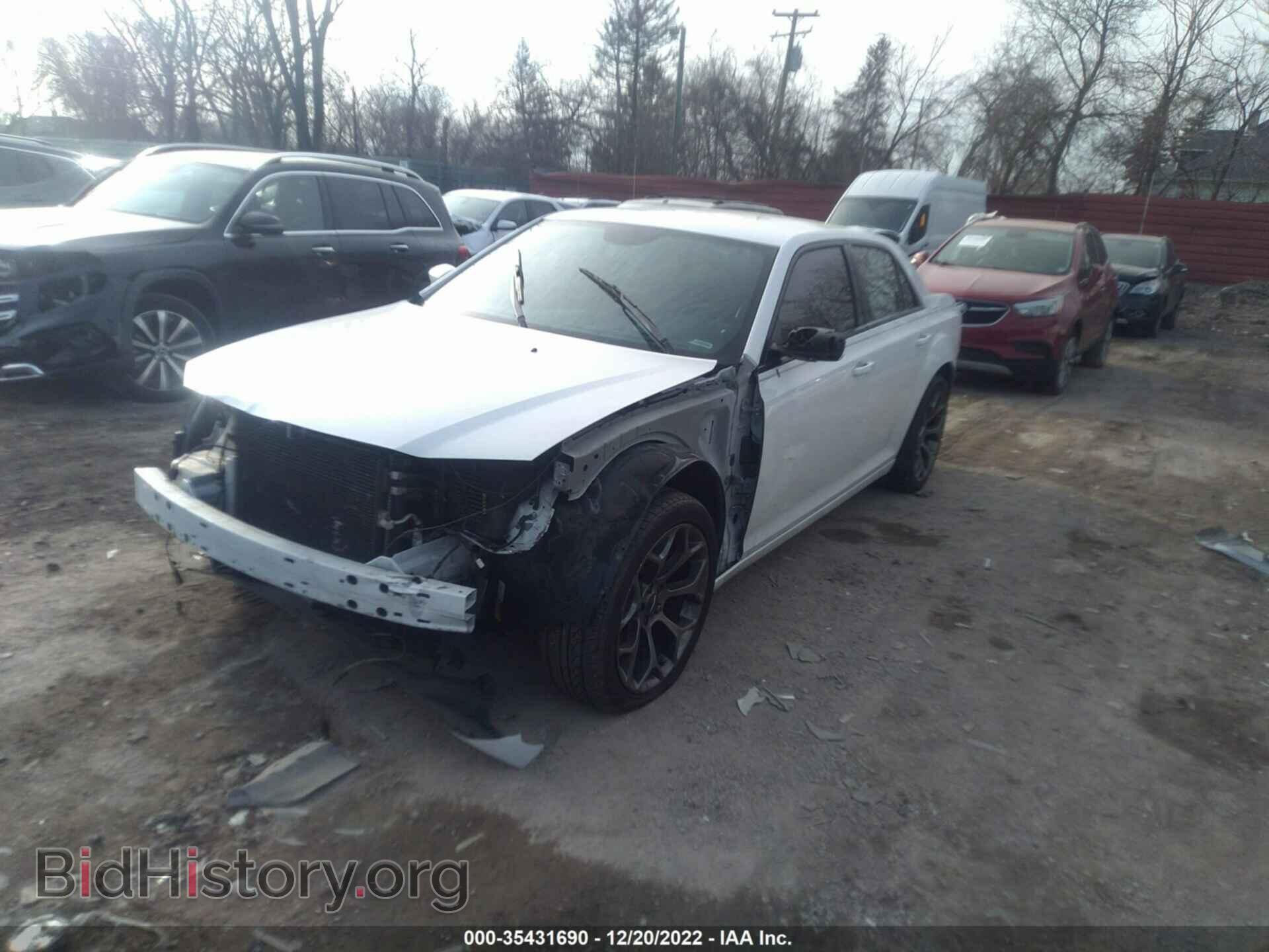 2014 CHRYSLER 300 - VIN: 2C3CCAGG8EH297541 - Фото 2