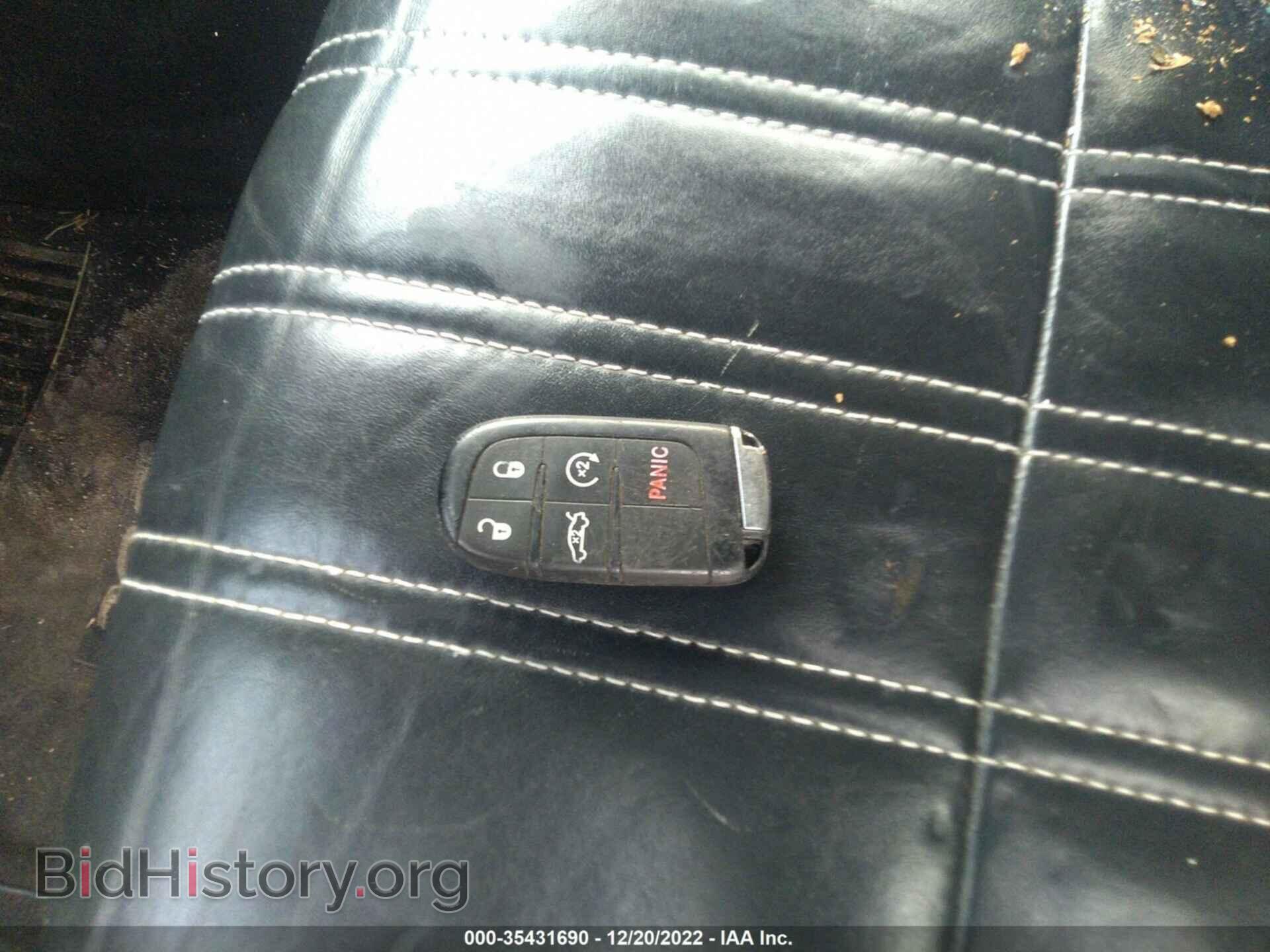 2014 CHRYSLER 300 - VIN: 2C3CCAGG8EH297541 - Фото 11