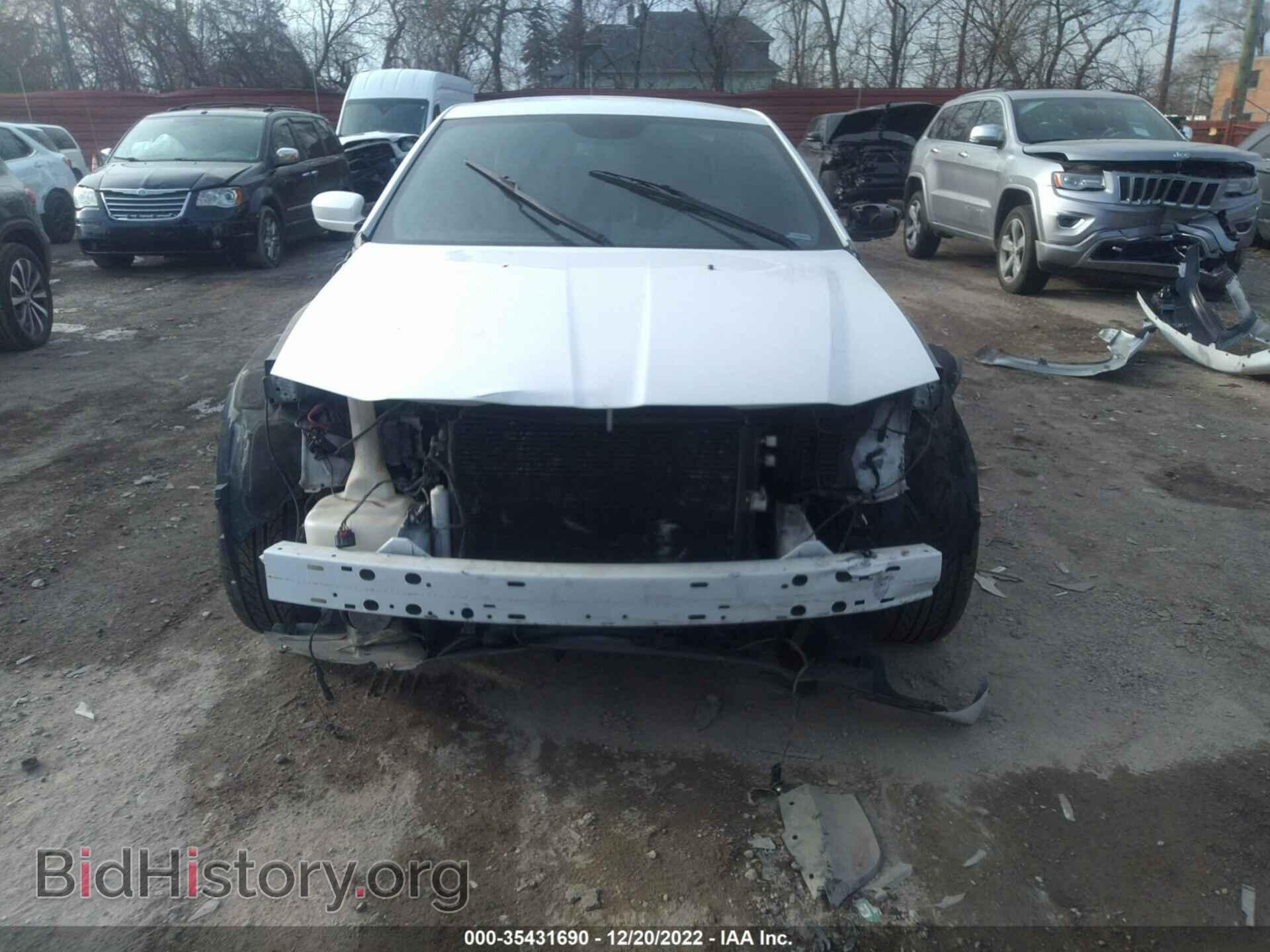 2014 CHRYSLER 300 - VIN: 2C3CCAGG8EH297541 - Фото 6