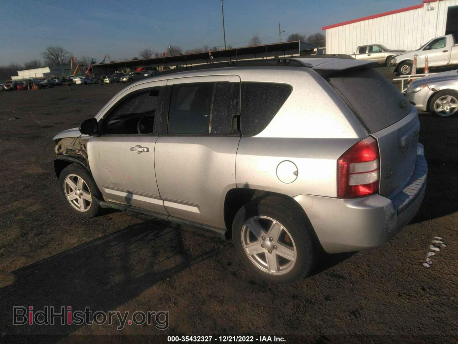 2010 JEEP COMPASS - VIN: 1J4NF4FB3AD591420 - Фото 3