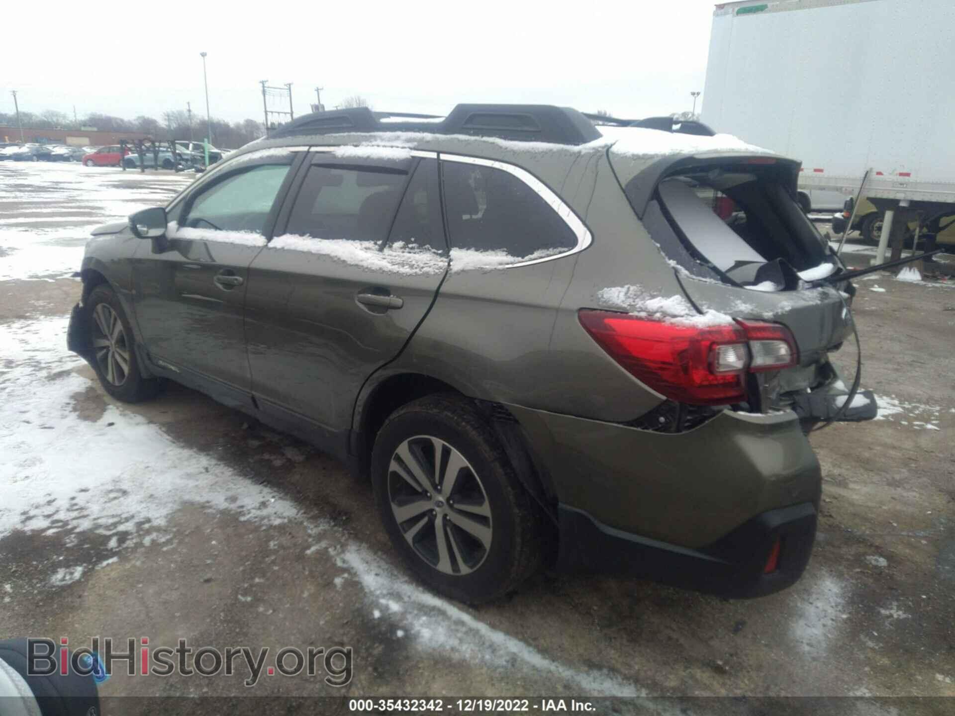 2018 SUBARU OUTBACK - VIN: 4S4BSANC6J3237549 - Фото 3