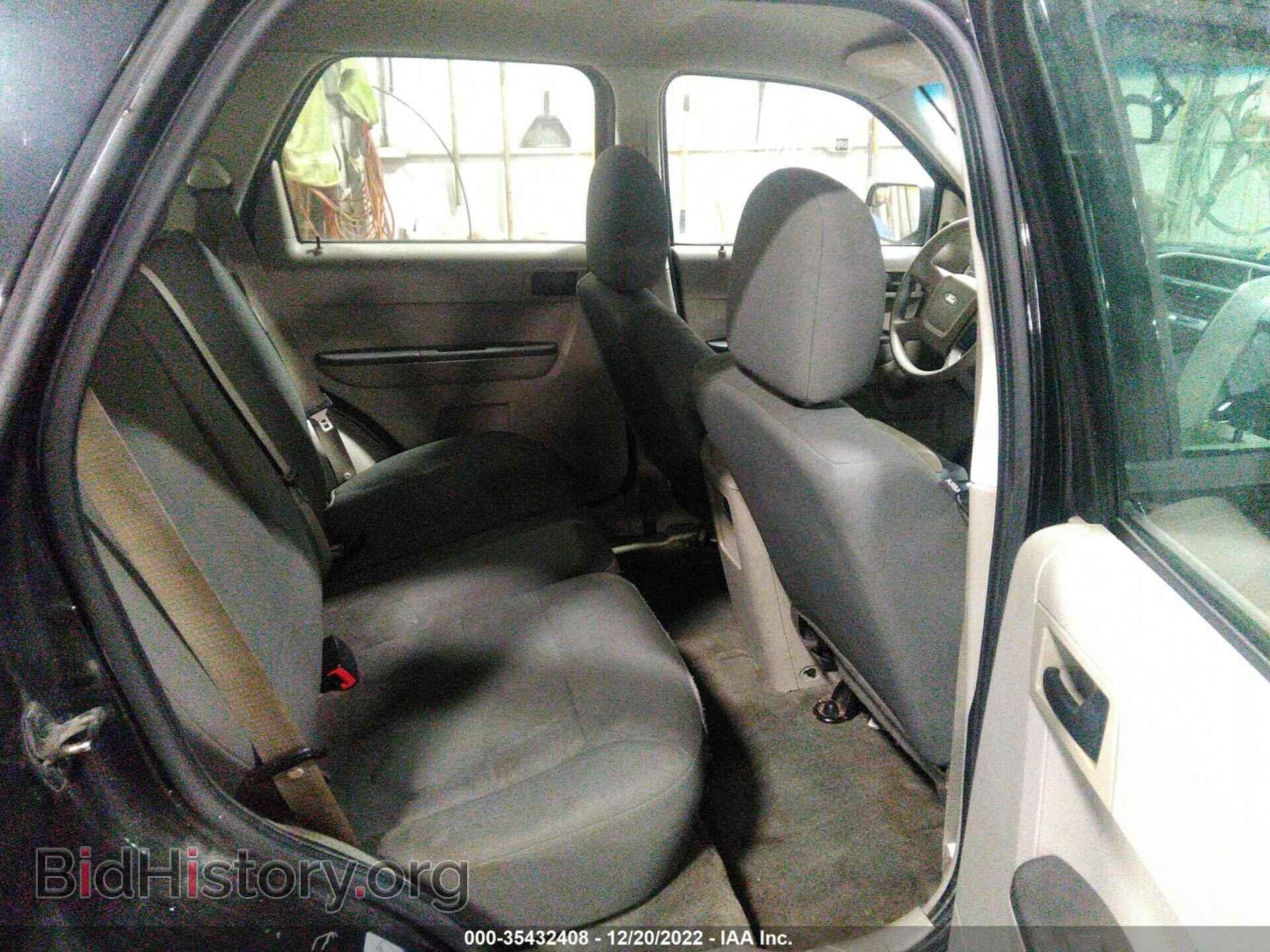 2011 FORD ESCAPE - VIN: 1FMCU0C72BKB52021 - Photo 8