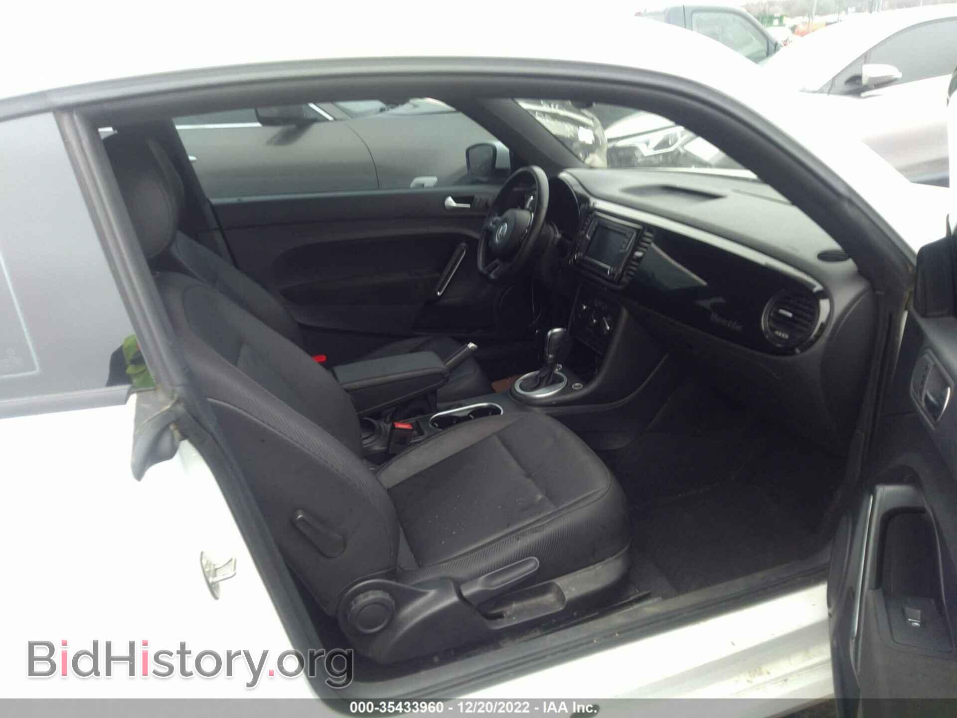 2018 VOLKSWAGEN BEETLE - VIN: 3VWFD7AT1JM707331 - Фото 5