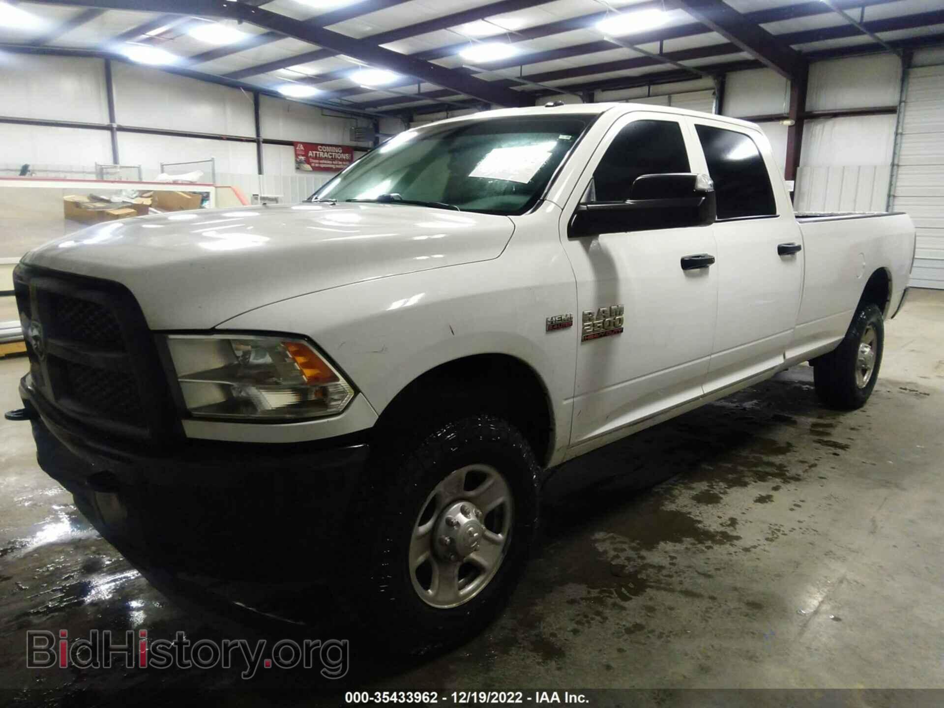 2018 RAM 2500 - VIN: 3C6UR5HJ8JG276237 - Photo 2