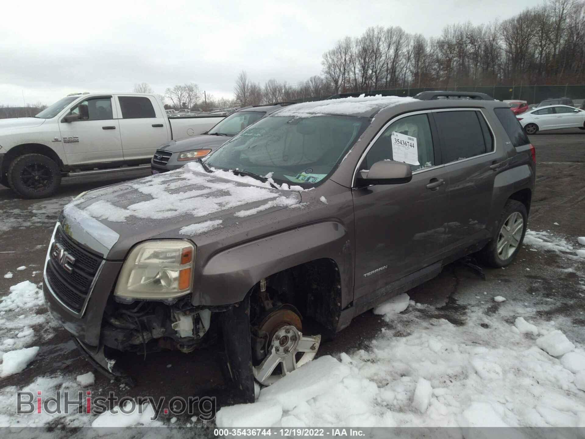 2011 GMC TERRAIN - VIN: 2CTFLVE56B6350976 - Photo 2