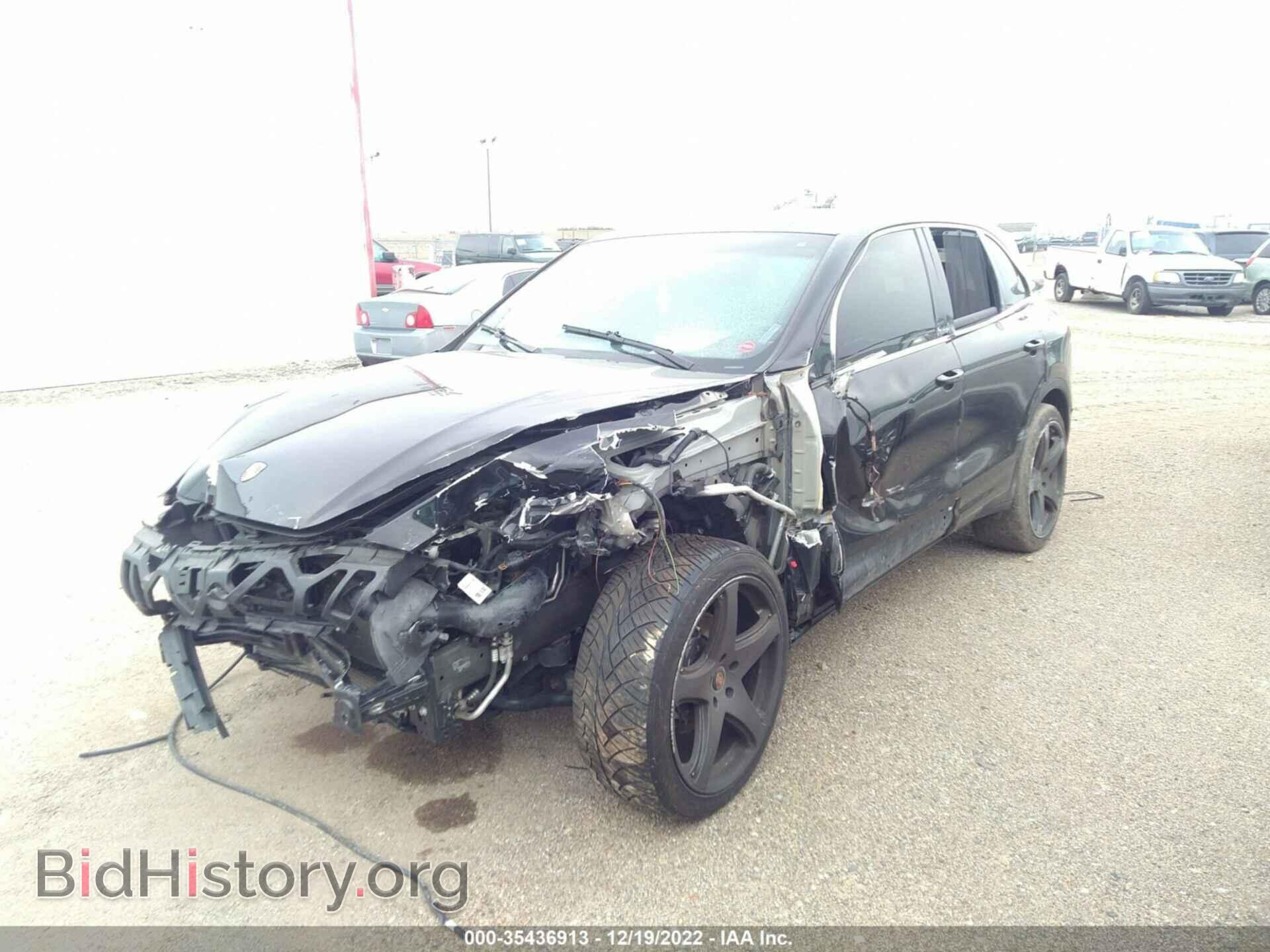 2011 PORSCHE CAYENNE - VIN: WP1AA2A29BLA07123 - Фото 2