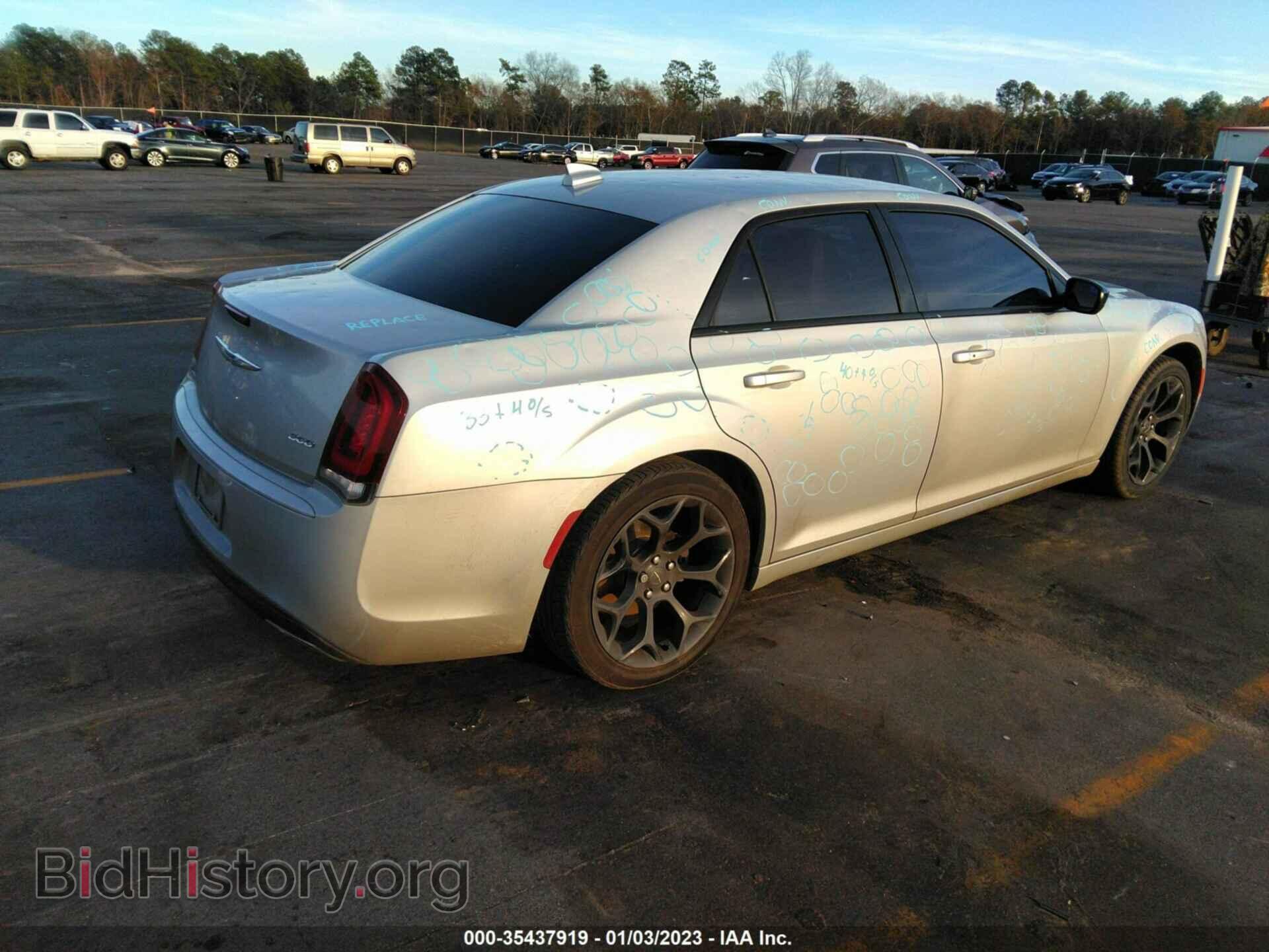 2019 CHRYSLER 300 - VIN: 2C3CCAAG4KH601503 - Фото 4