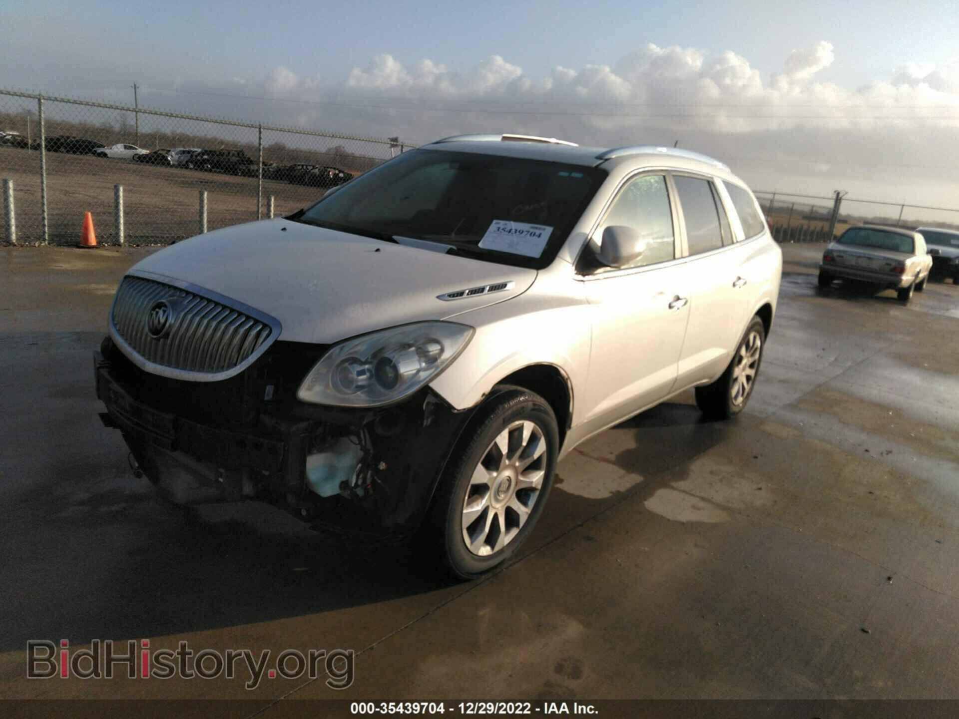 2011 BUICK ENCLAVE - VIN: 5GAKRCEDXBJ184180 - Фото 2