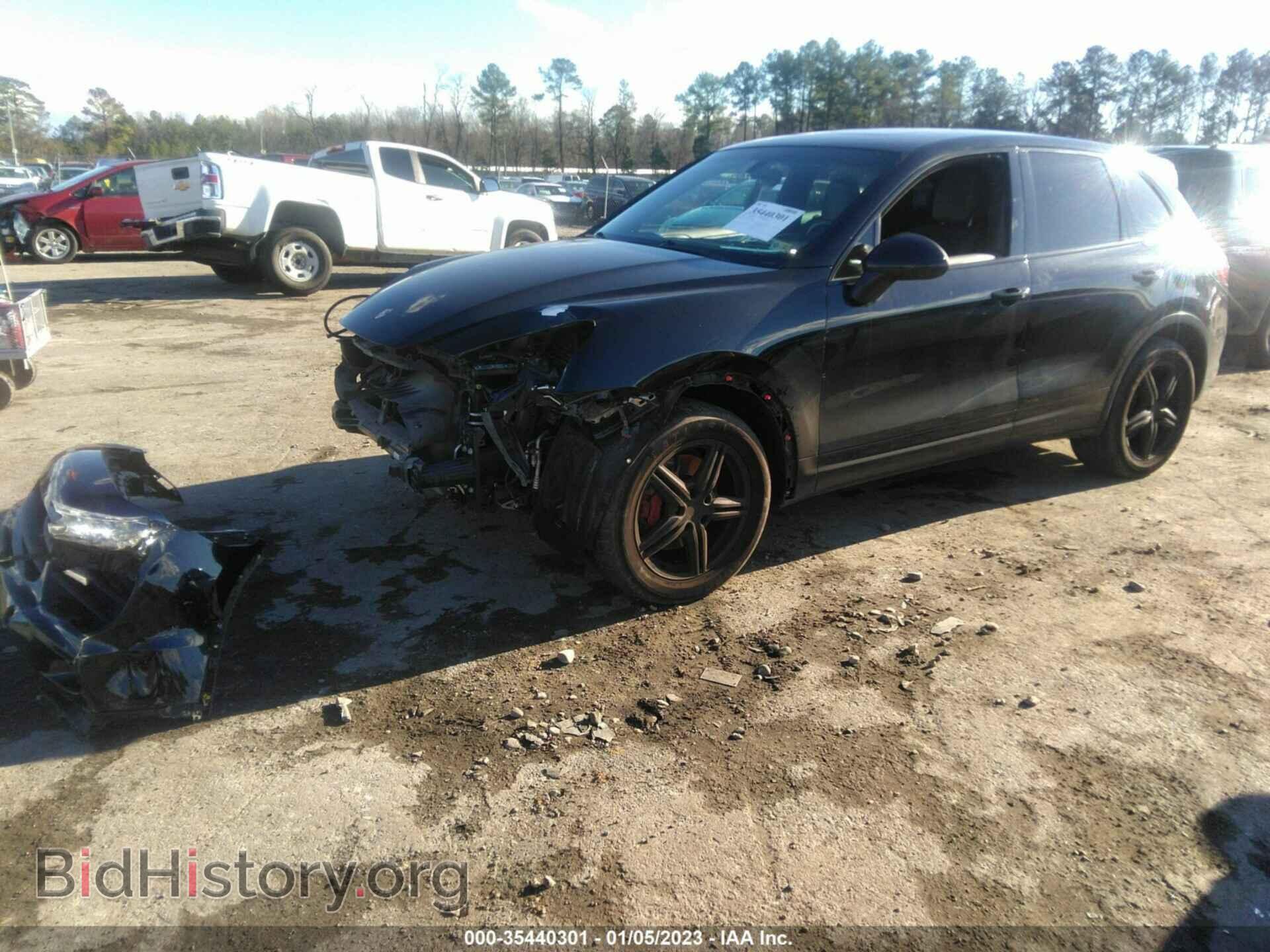 2011 PORSCHE CAYENNE - VIN: WP1AB2A21BLA44440 - Фото 2