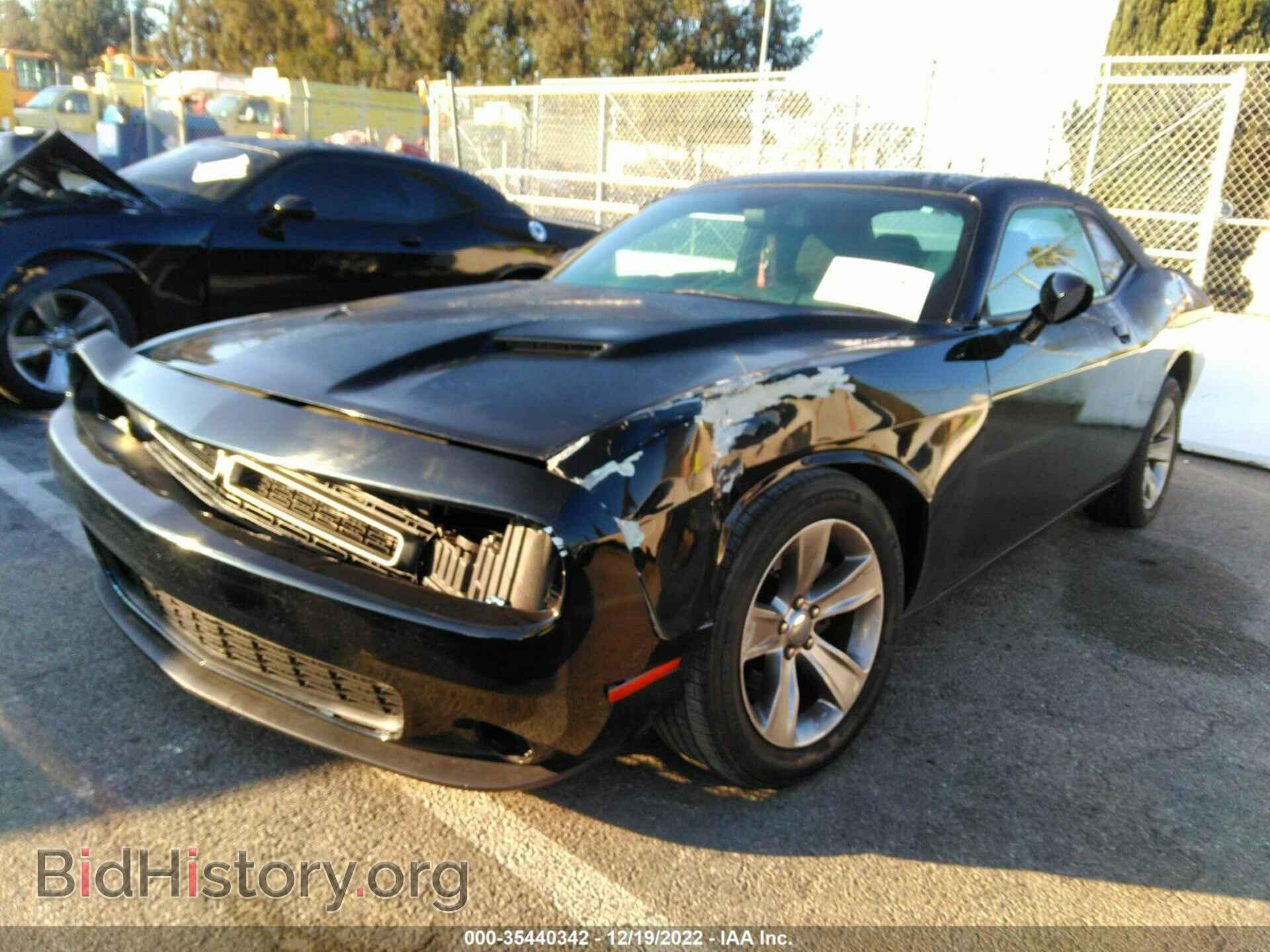 2018 DODGE CHALLENGER - VIN: 2C3CDZAG4JH245743 - Photo 2