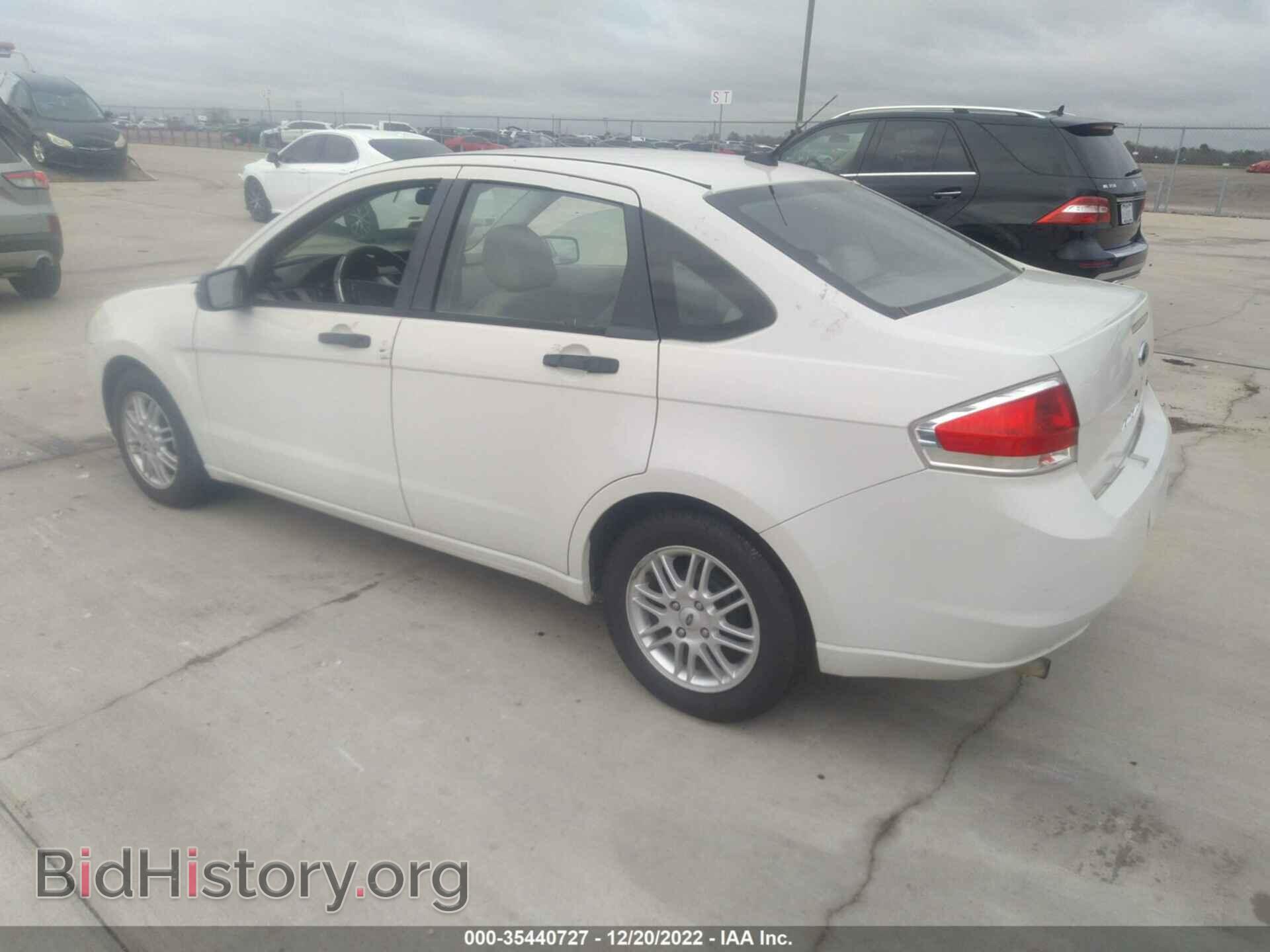 2009 FORD FOCUS - VIN: 1FAHP35N29W105045 - Фото 3