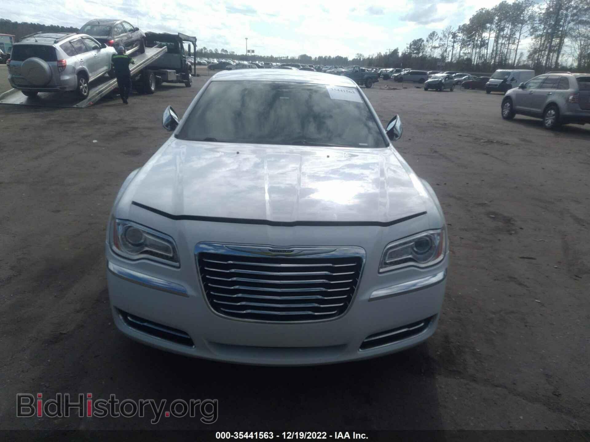2014 CHRYSLER 300 - VIN: 2C3CCAAG2EH328355 - Фото 6
