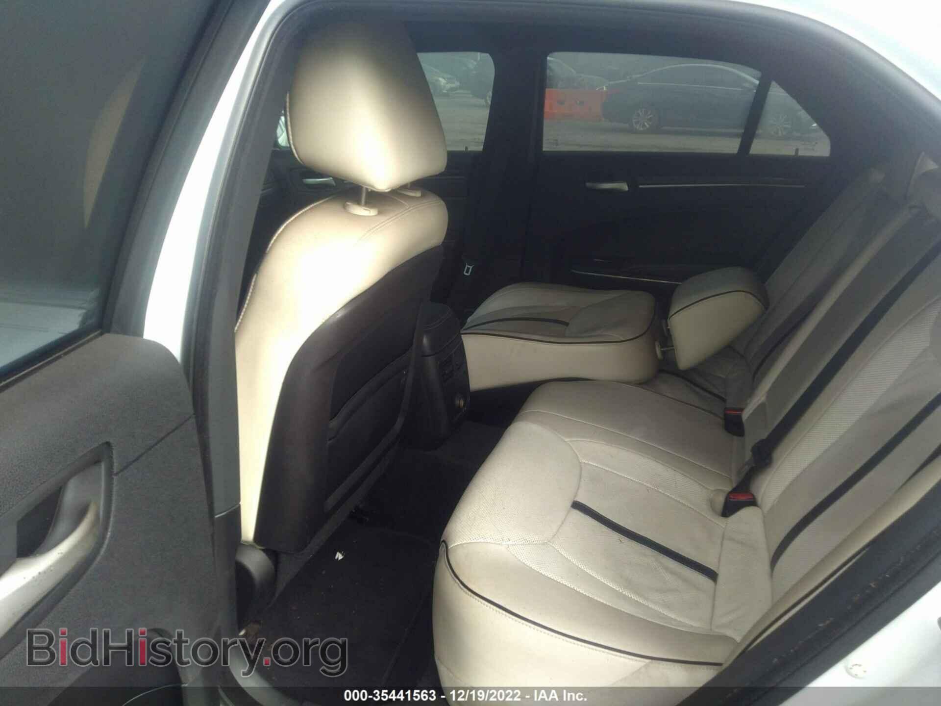2014 CHRYSLER 300 - VIN: 2C3CCAAG2EH328355 - Фото 8
