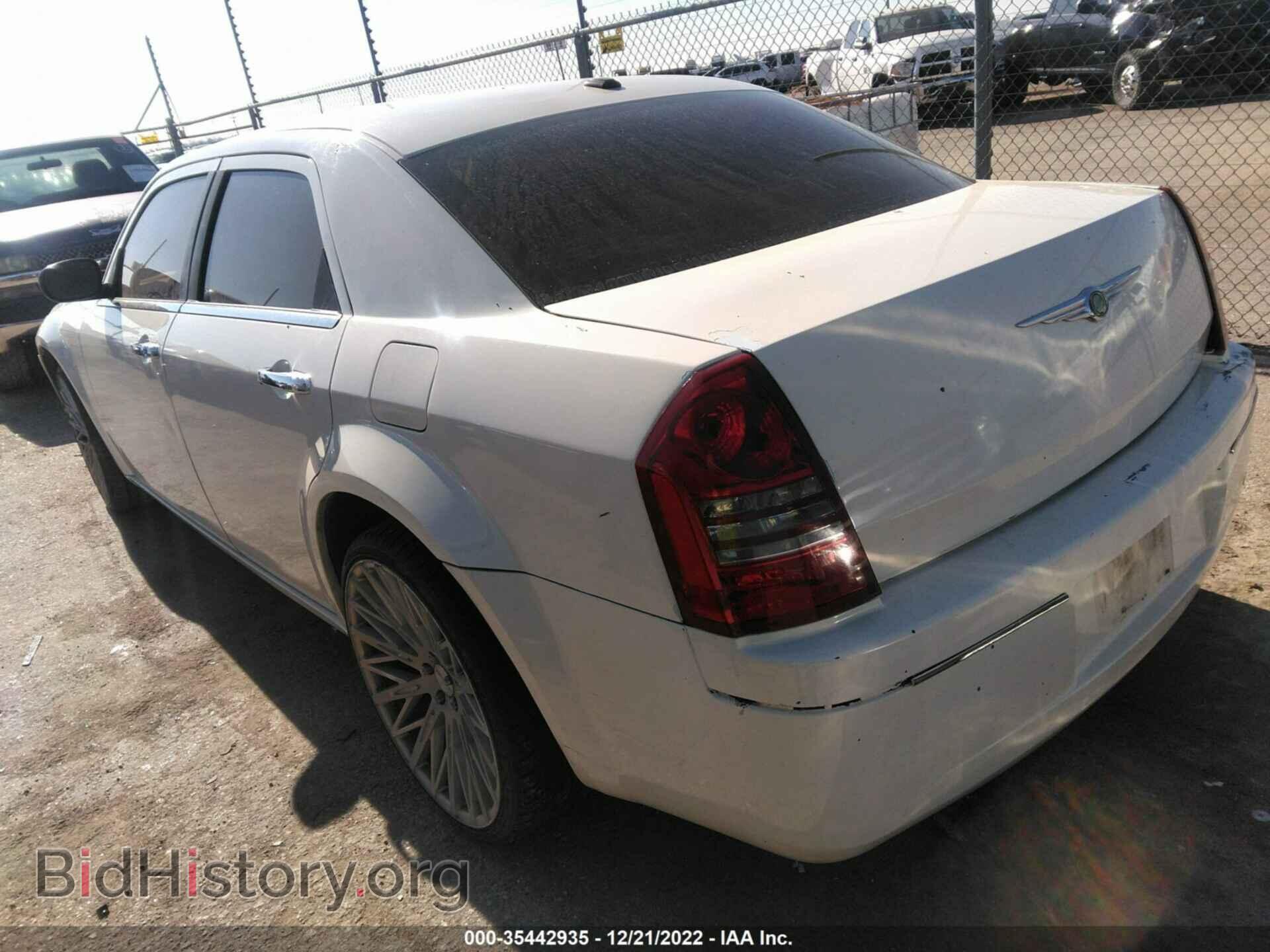 2010 CHRYSLER 300 - VIN: 2C3CA5CV0AH294080 - Фото 3