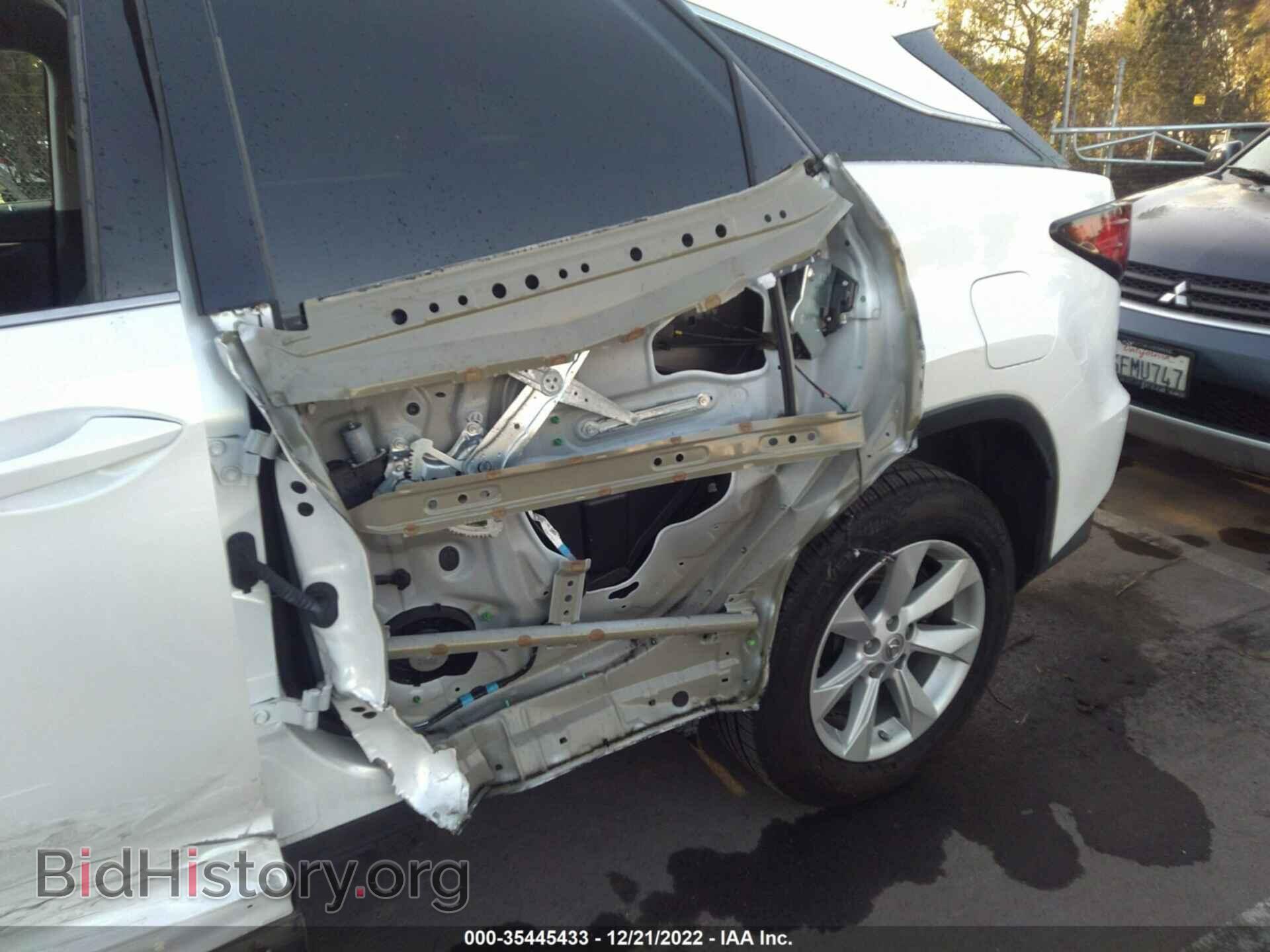 2017 LEXUS RX - VIN: 2T2ZZMCA4HC076097 - Фото 6