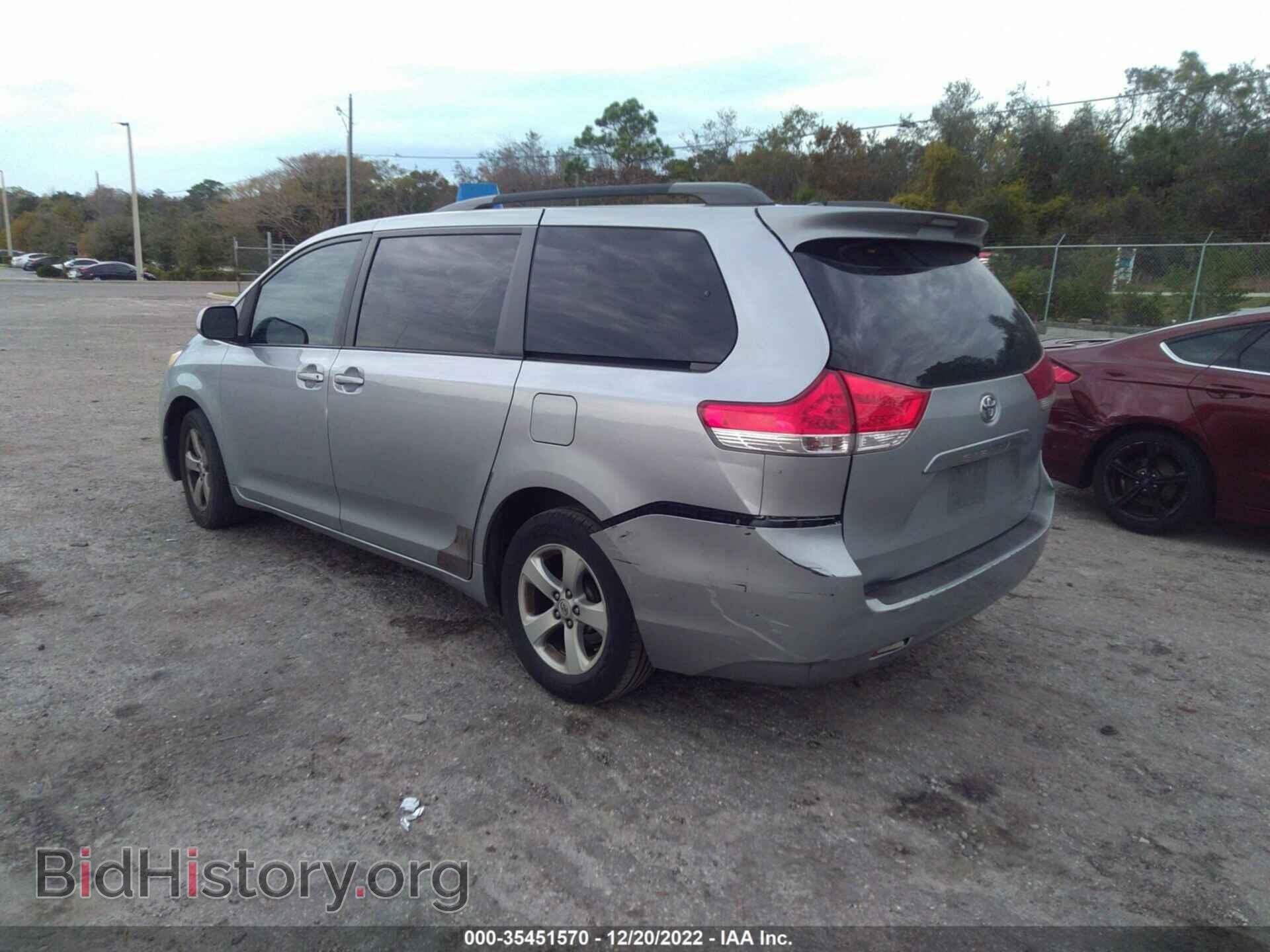 2011 TOYOTA SIENNA - VIN: 5TDKA3DC2BS005261 - Фото 3