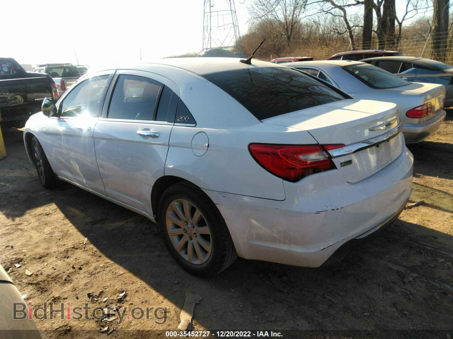 2013 CHRYSLER 200 - VIN: 1C3CCBCG3DN573335 - Фото 3