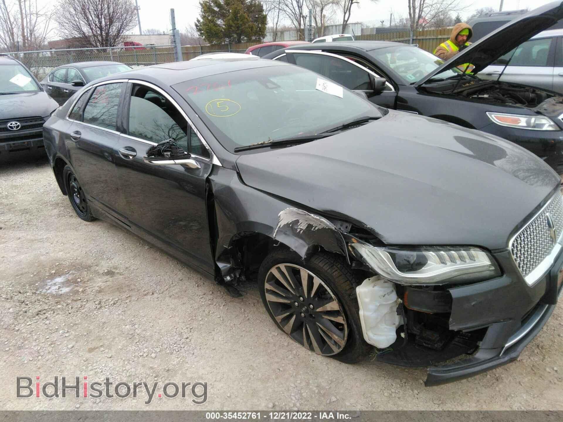 Photo 3LN6L5F96HR662449 - LINCOLN MKZ 2017