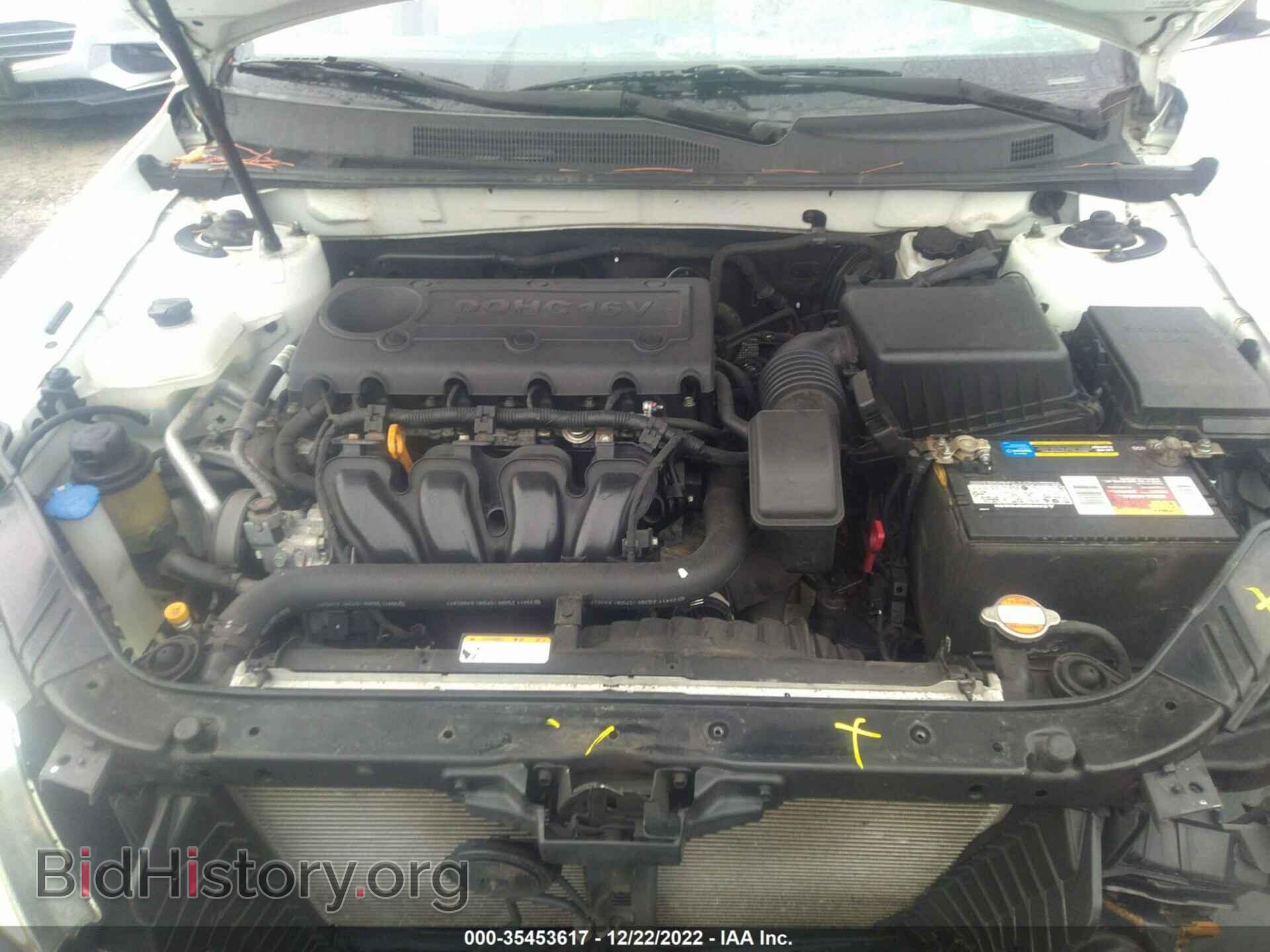2009 KIA OPTIMA - VIN: KNAGE228695323111 - Фото 10