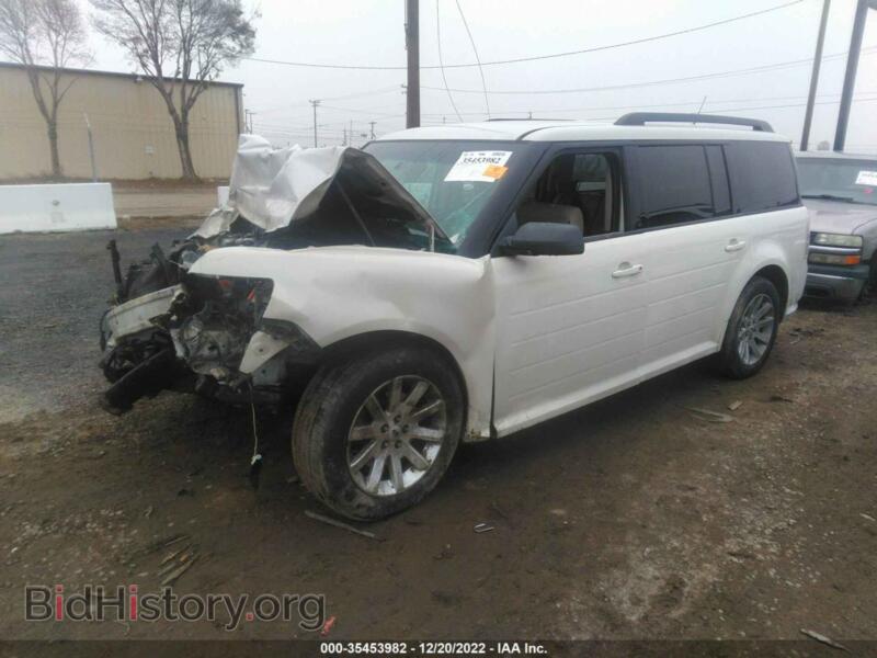 2011 Ford FLEX (VIN 2FMGK5BC8BBD07703) — photo 2 of 10