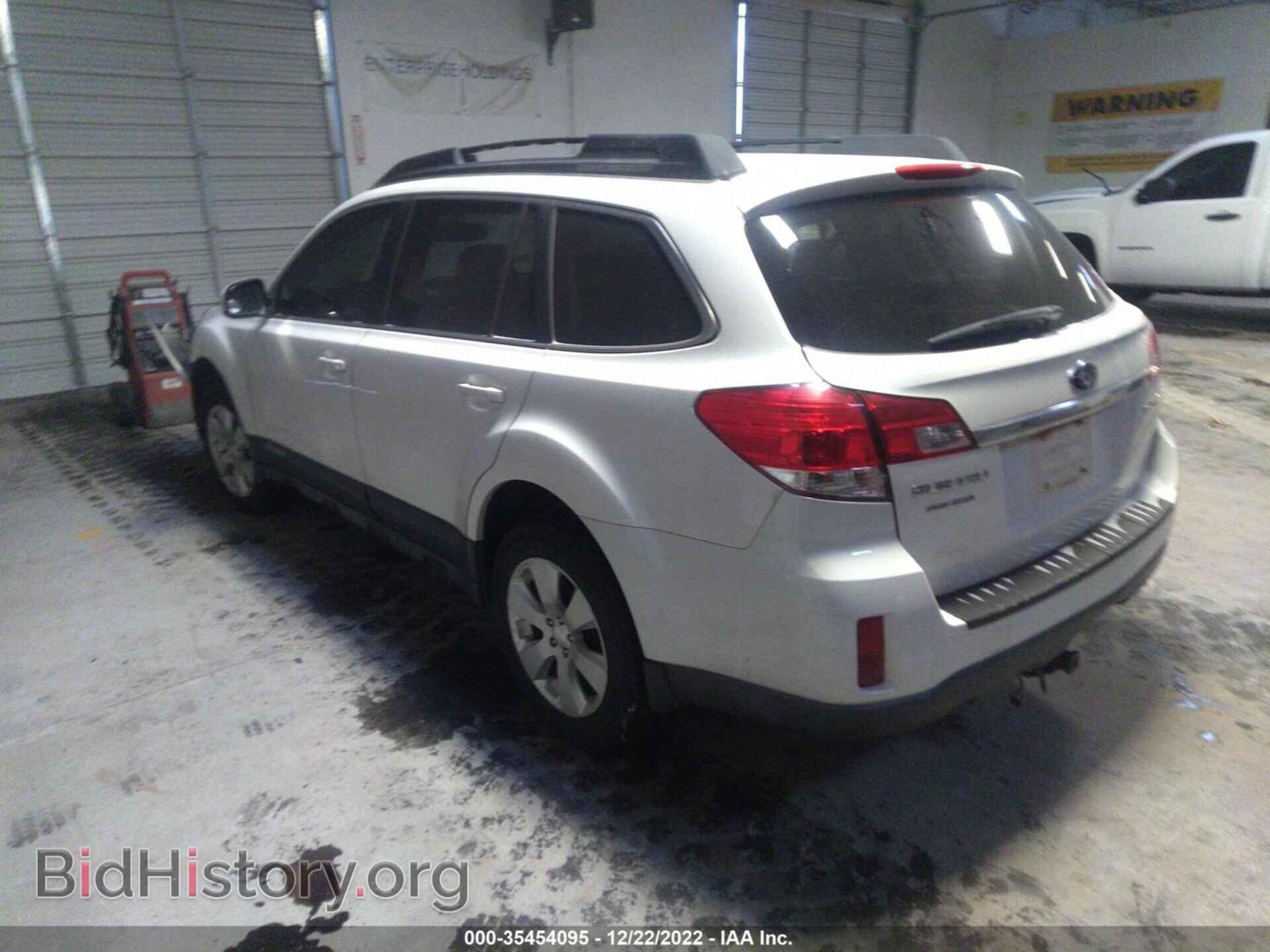 2011 SUBARU OUTBACK - VIN: 4S4BRCCC8B3380255 - Фото 3
