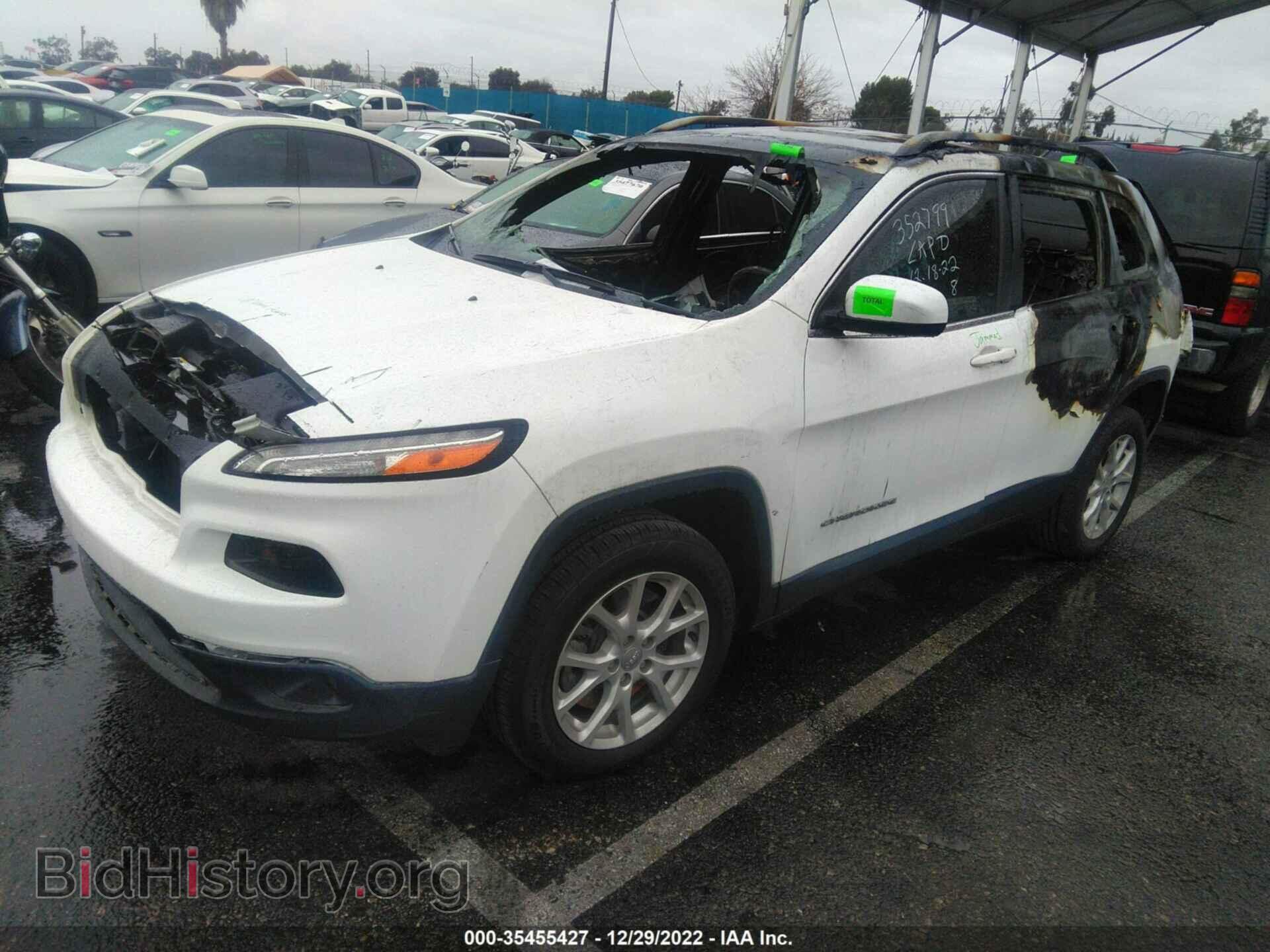 2017 JEEP CHEROKEE - VIN: 1C4PJLCB1HD232136 - Фото 2