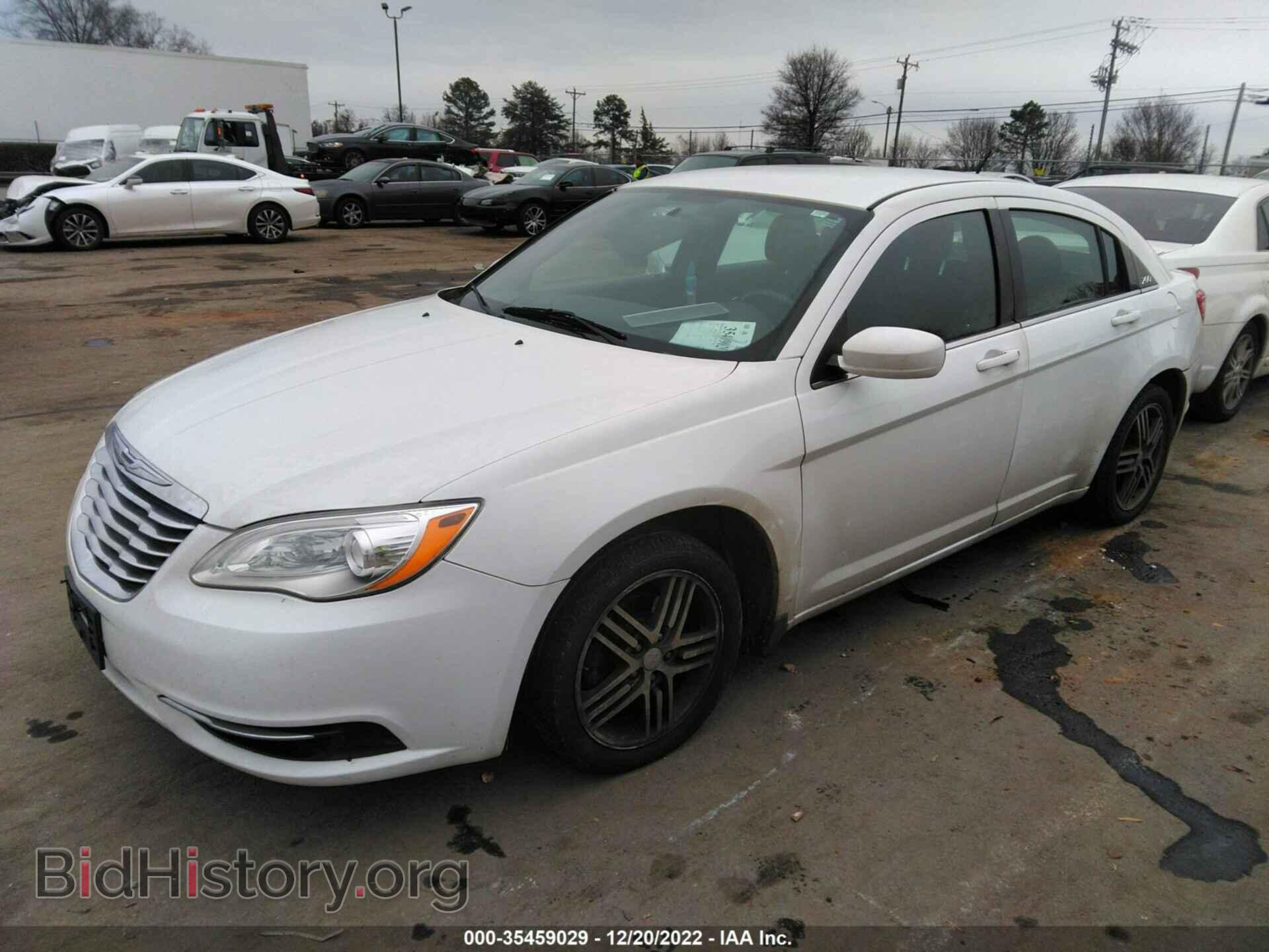 2013 CHRYSLER 200 - VIN: 1C3CCBBB5DN735164 - Фото 2