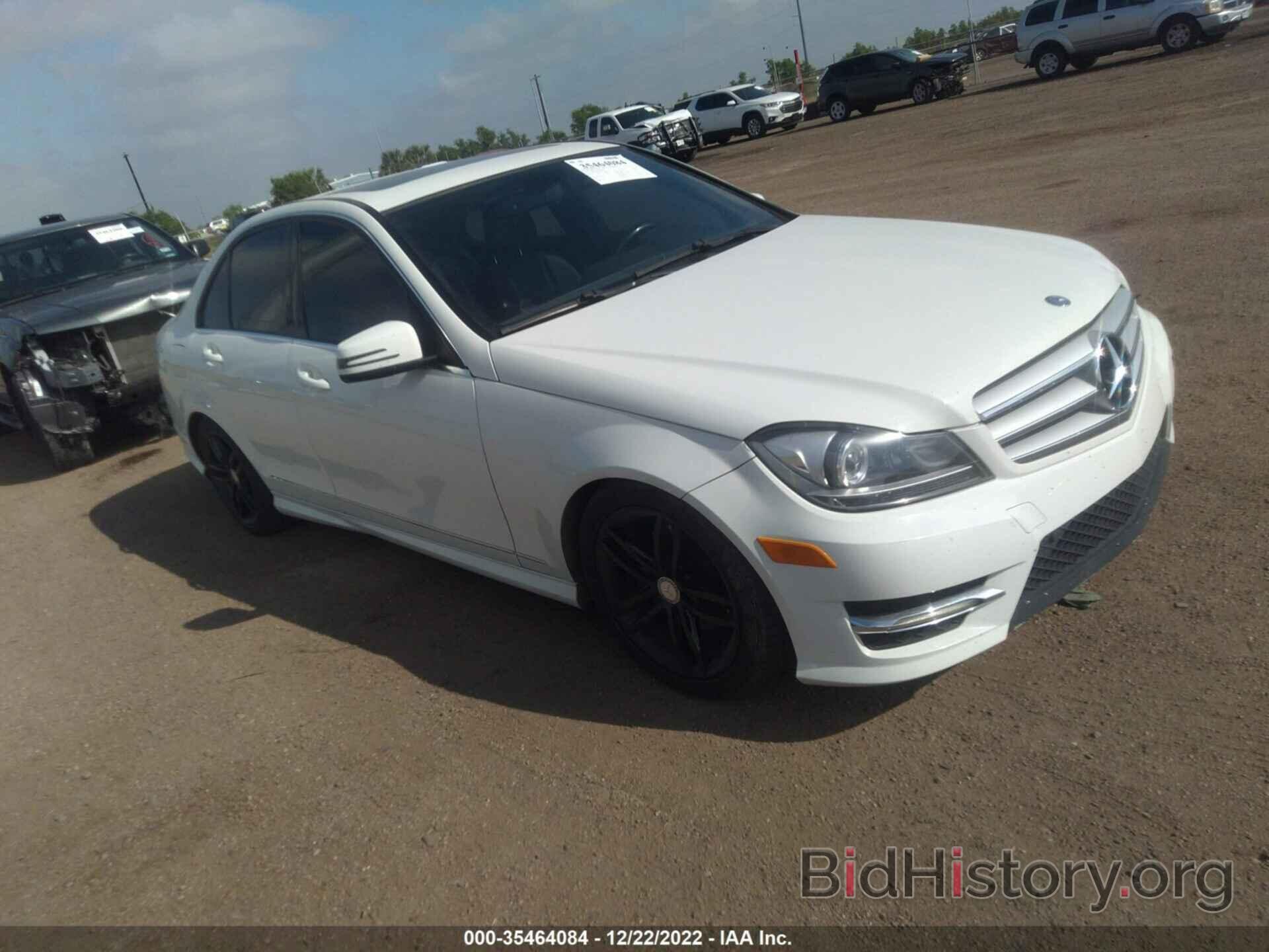 Photo WDDGF8BB8CR231518 - MERCEDES-BENZ C-CLASS 2012