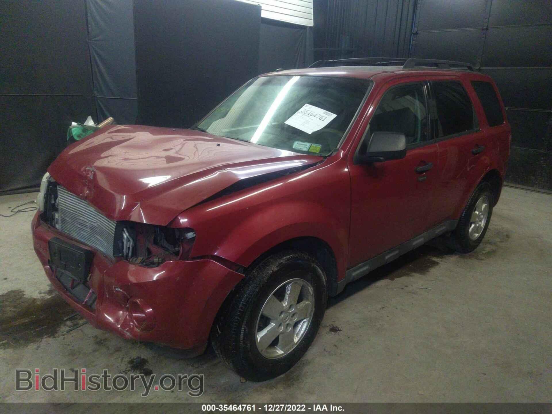 2011 FORD ESCAPE - VIN: 1FMCU0DG0BKB89082 - Фото 2