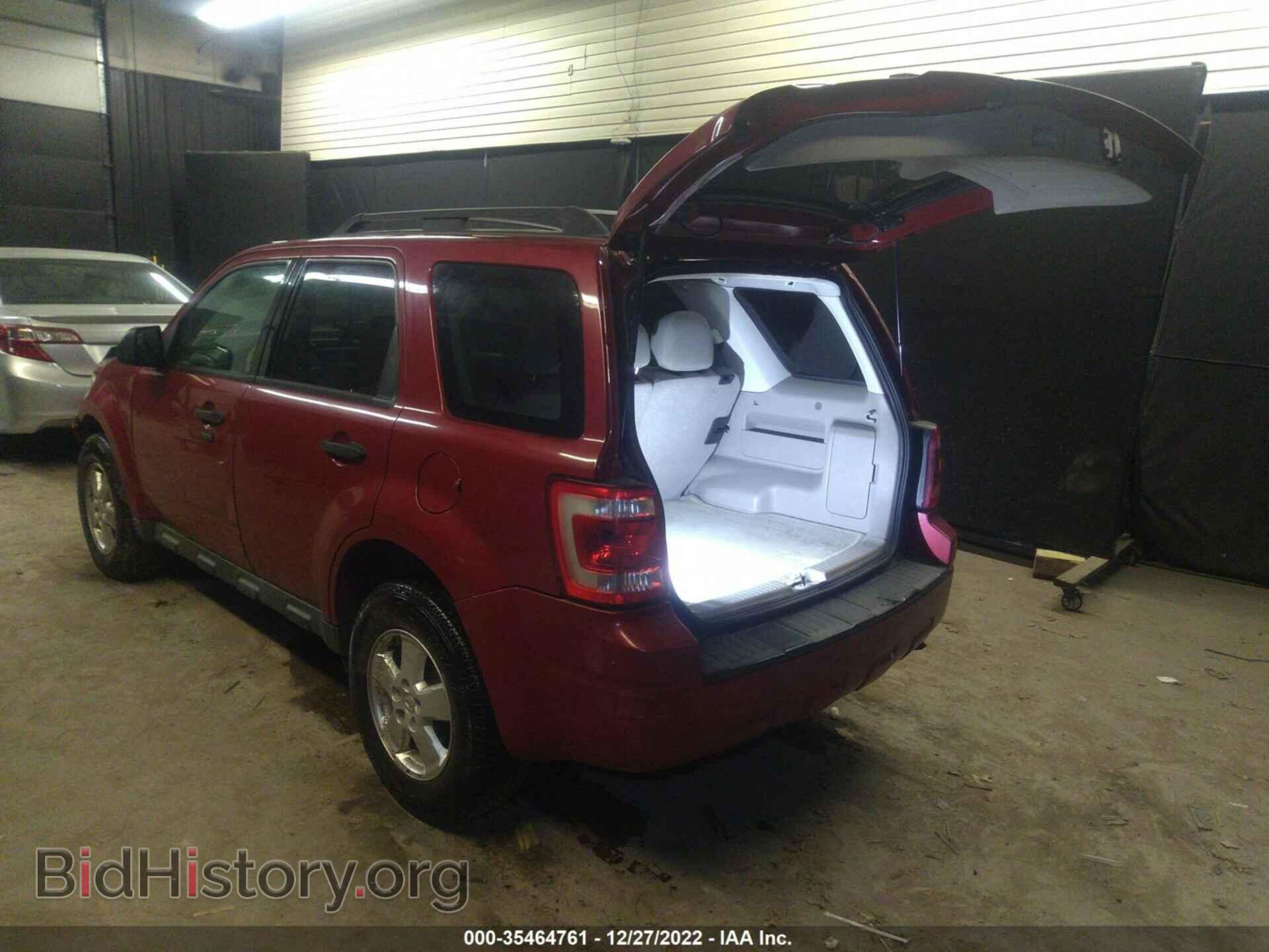2011 FORD ESCAPE - VIN: 1FMCU0DG0BKB89082 - Фото 3