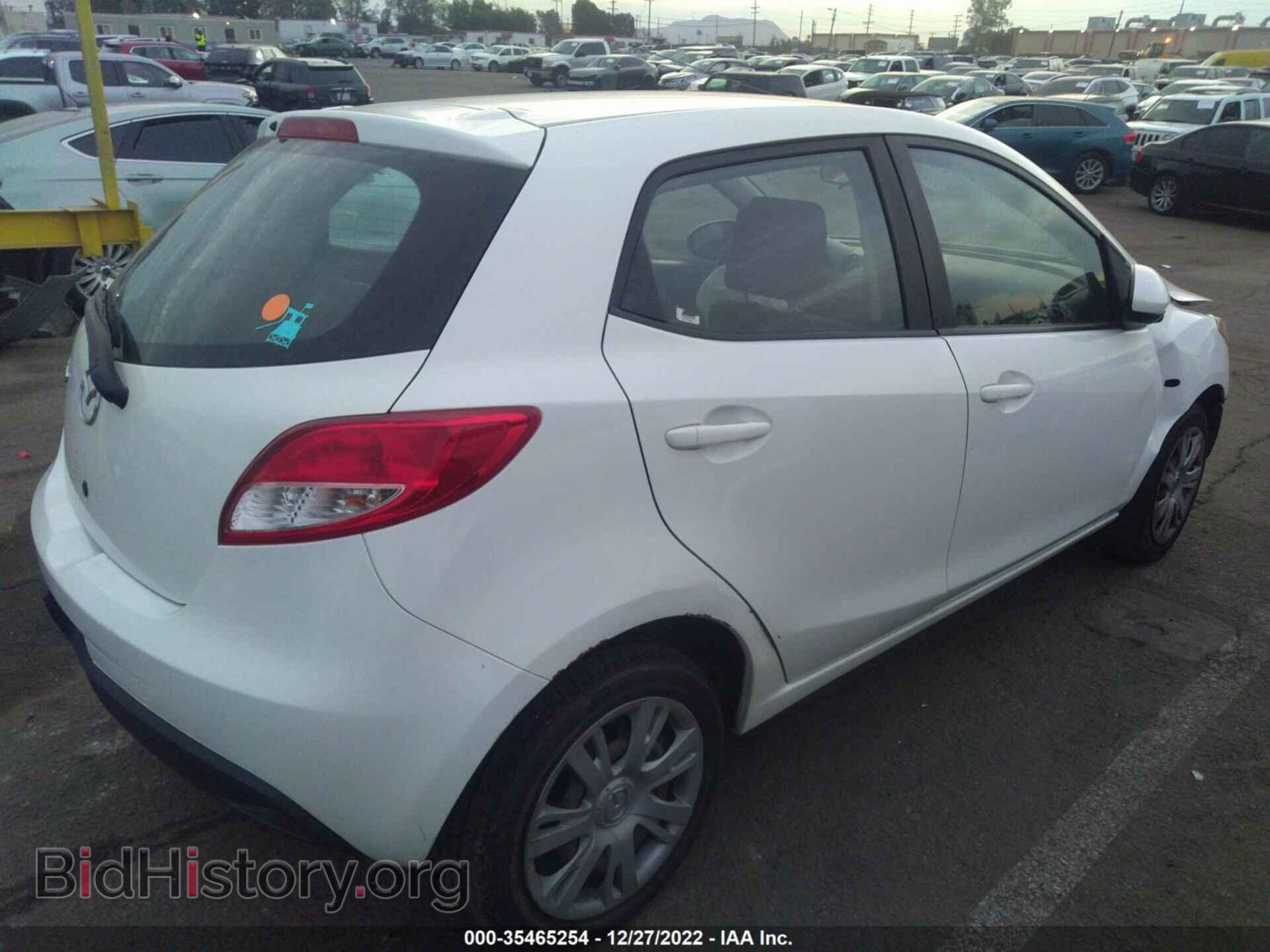 2014 MAZDA MAZDA2 - VIN: JM1DE1KZ9E0182423 - Фото 4