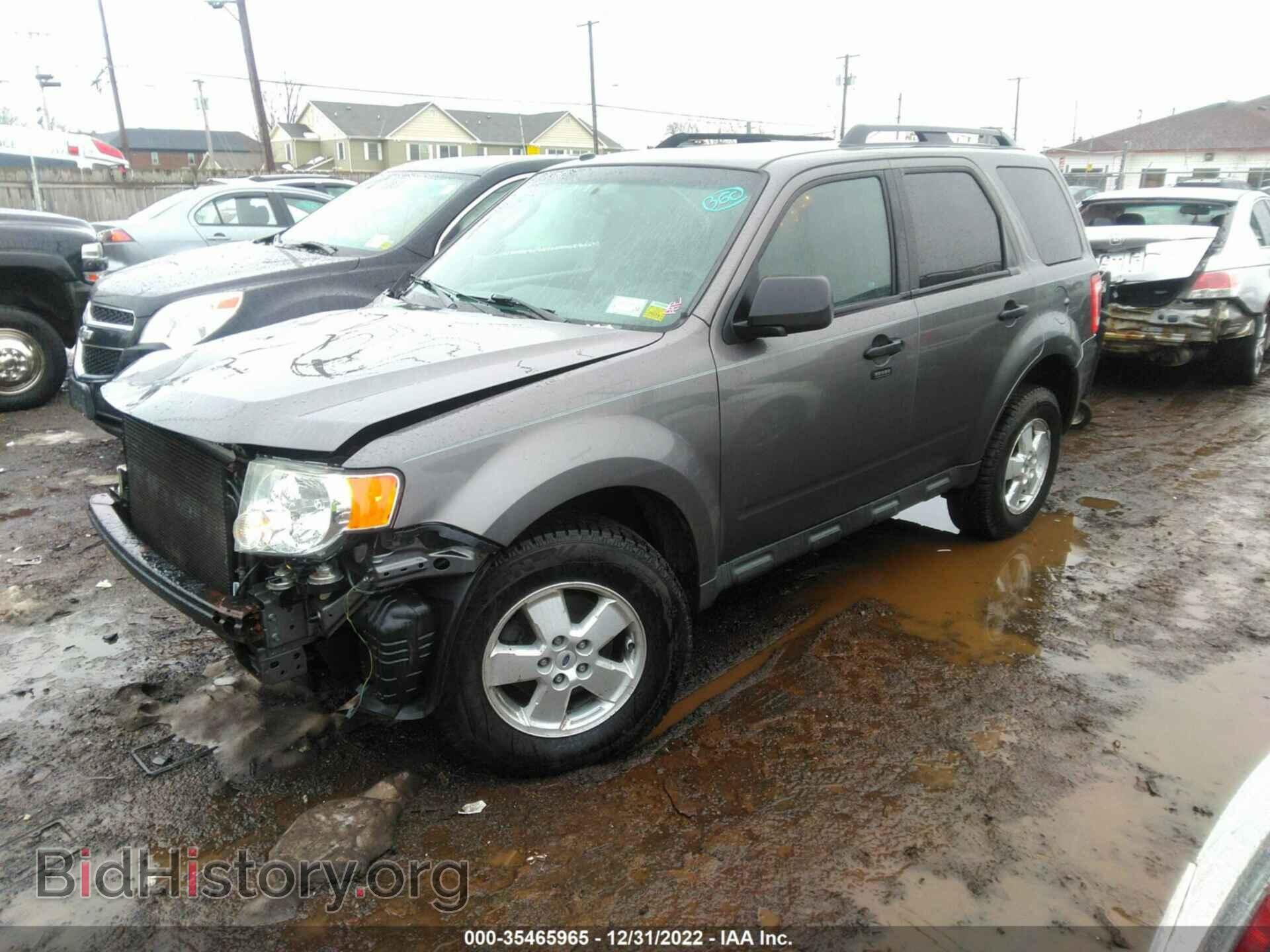 2011 FORD ESCAPE - VIN: 1FMCU0D71BKC09551 - Photo 2