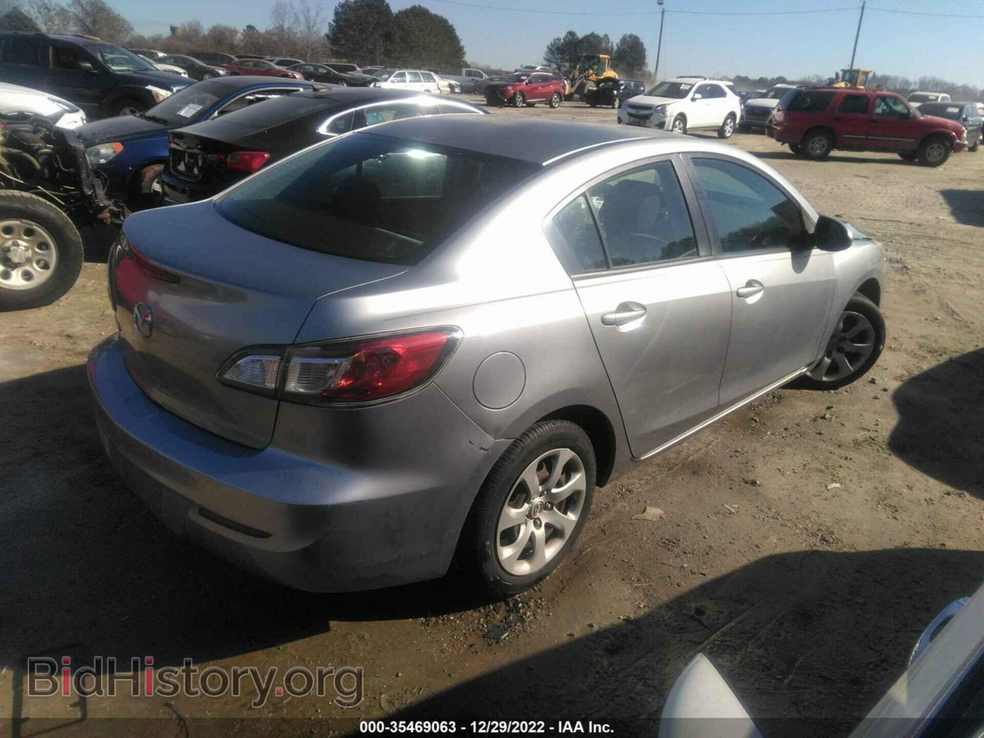 2013 MAZDA MAZDA3 - VIN: JM1BL1TF1D1822568 - Фото 4