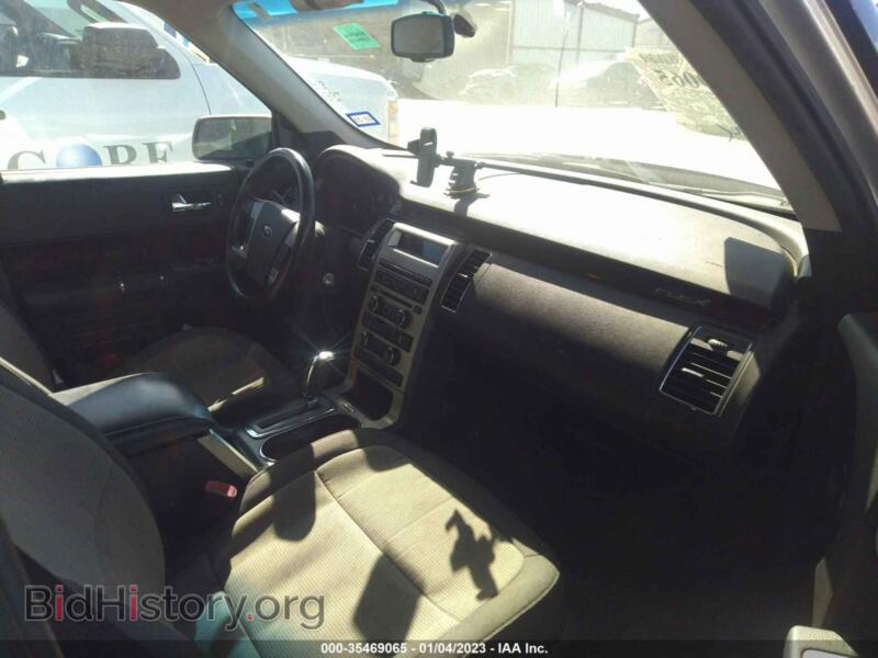 2010 Ford FLEX (VIN 2FMGK5CC8ABA90232) — фото 5 из 11
