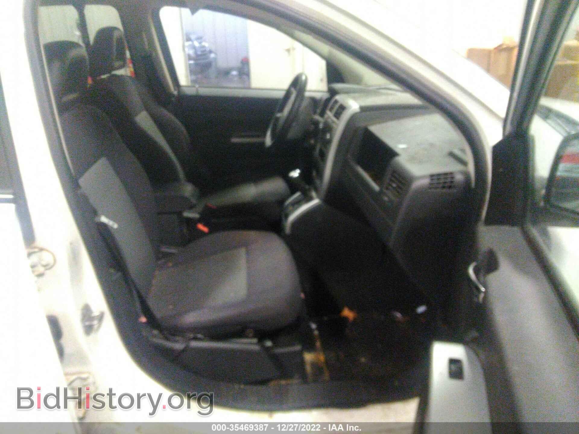2008 JEEP COMPASS - VIN: 1J8FT47018D760157 - Фото 5