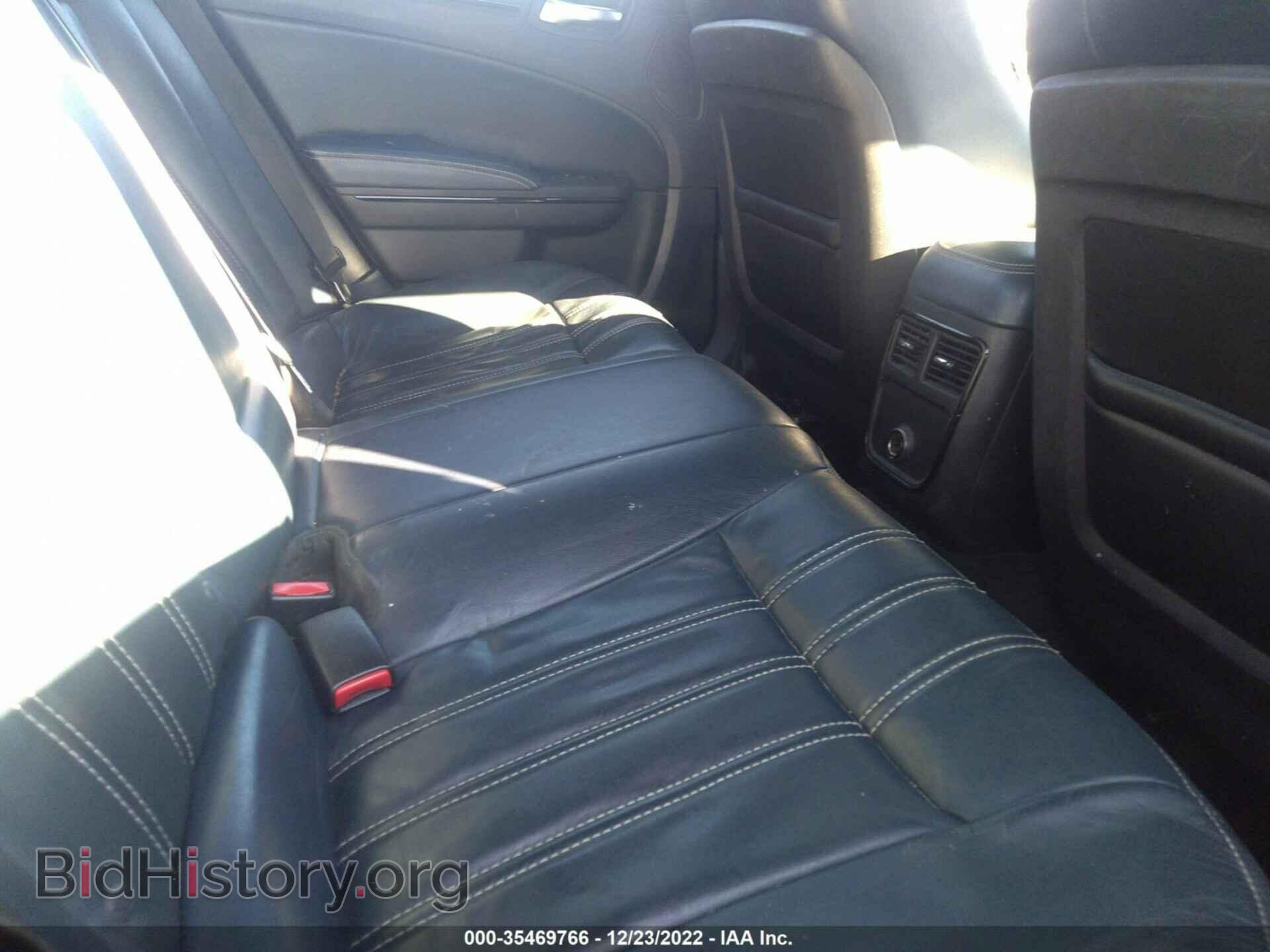 2014 CHRYSLER 300 - VIN: 2C3CCABG9EH228896 - Фото 8