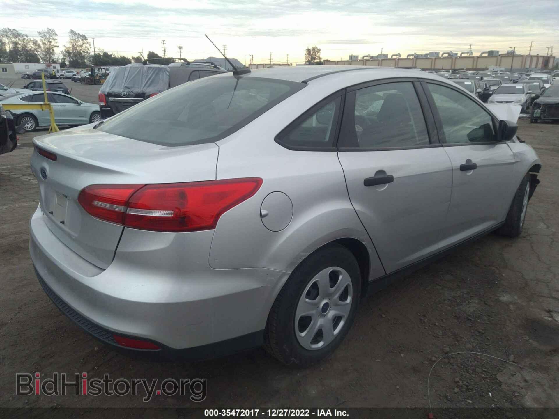 2017 FORD FOCUS - VIN: 1FADP3E2XHL271236 - Фото 4
