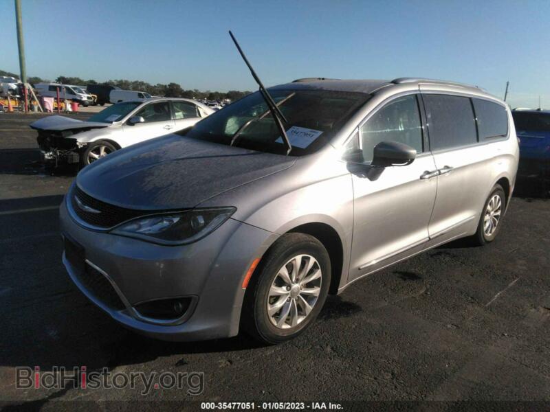 2018 Chrysler PACIFICA (VIN 2C4RC1BG5JR214178) — photo 2 of 11