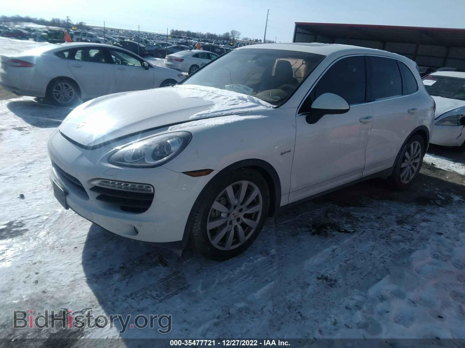 2011 PORSCHE CAYENNE - VIN: WP1AE2A28BLA91522 - Фото 2