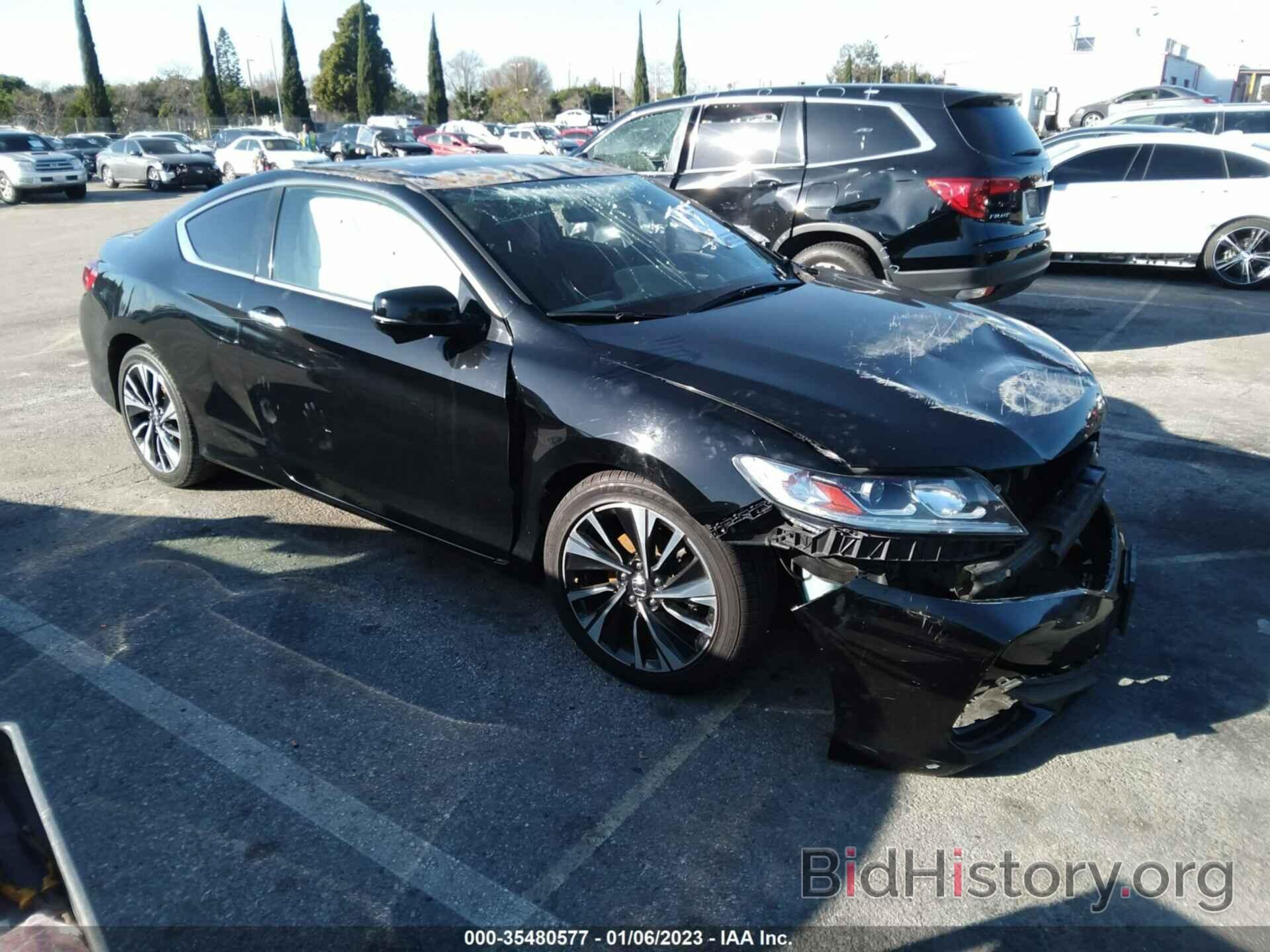 Photo 1HGCT1B75HA000085 - HONDA ACCORD COUPE 2017