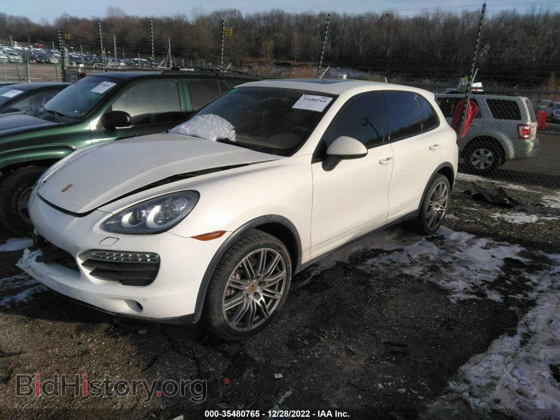 2011 PORSCHE CAYENNE - VIN: WP1AB2A27BLA48895 - Photo 2