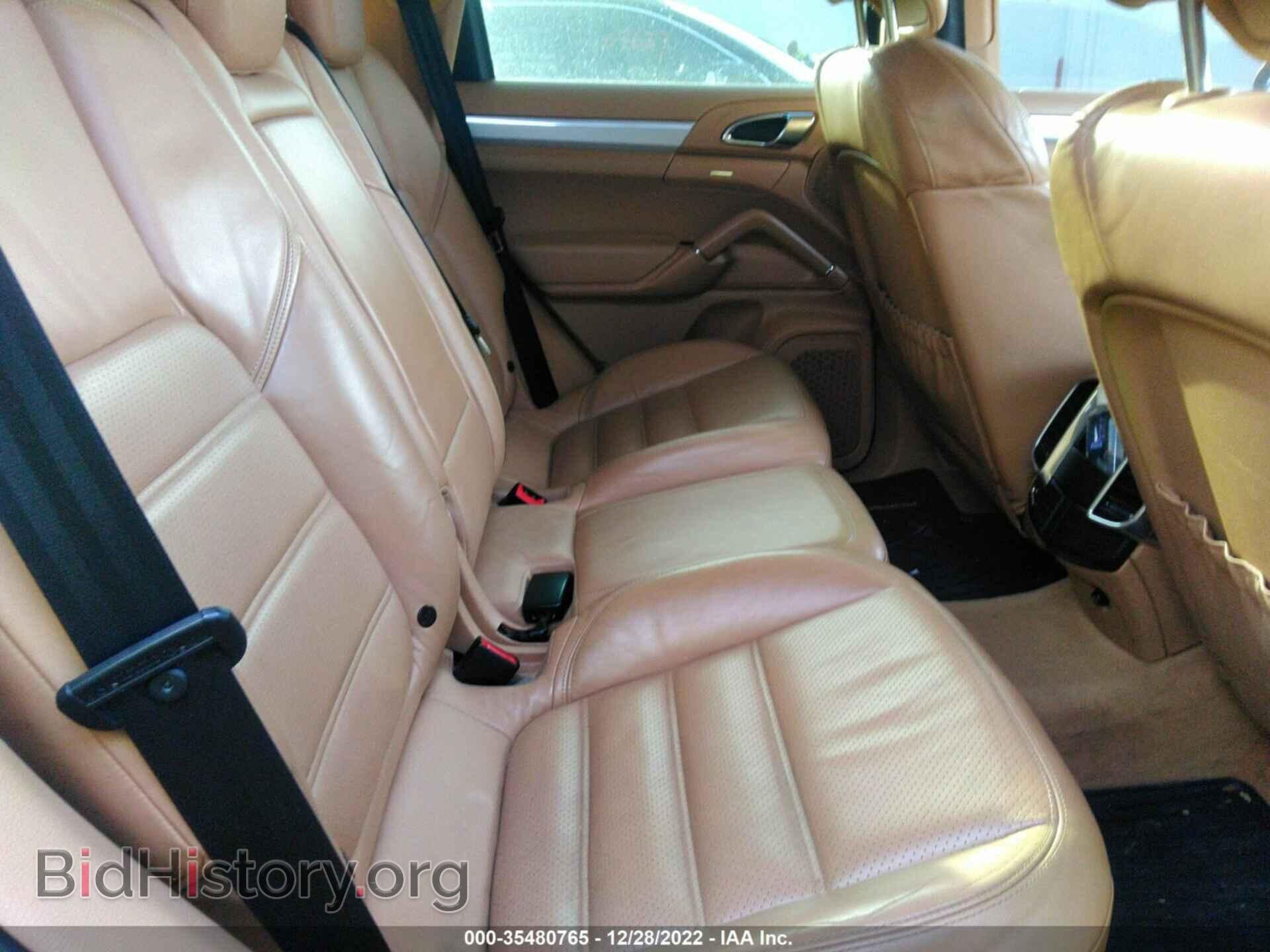 2011 PORSCHE CAYENNE - VIN: WP1AB2A27BLA48895 - Photo 8