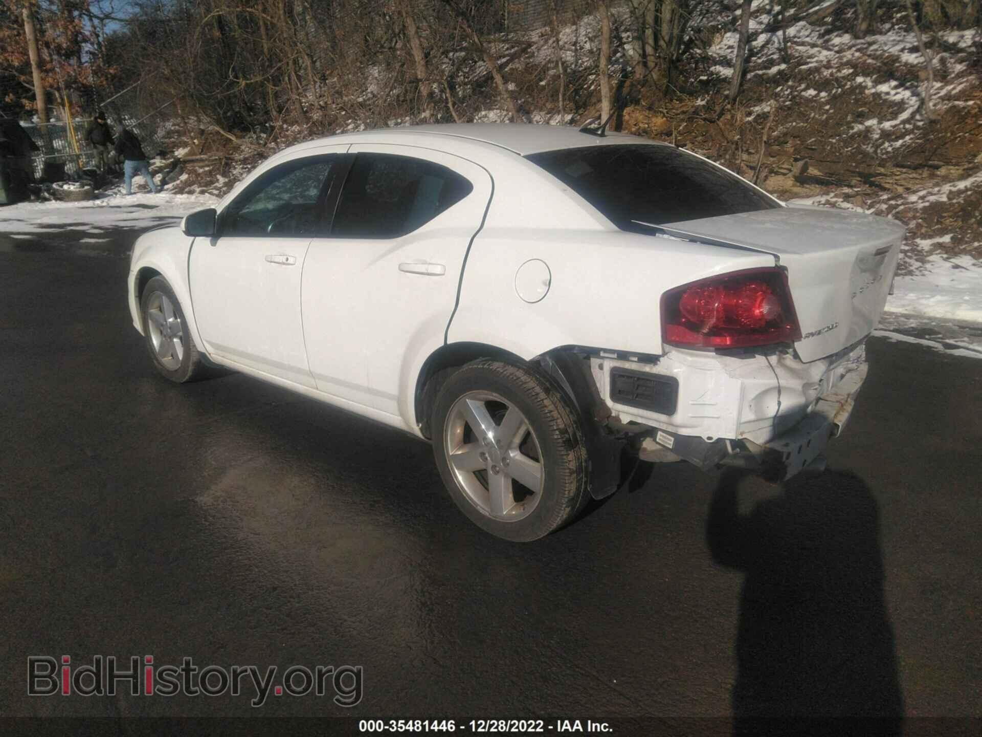 2011 DODGE AVENGER - VIN: 1B3BD2FG8BN573636 - Фото 3
