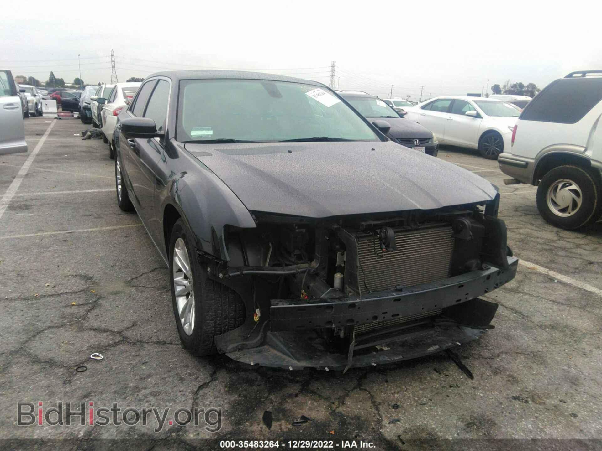 2019 CHRYSLER 300 - VIN: 2C3CCAAG5KH566342 - Фото 6