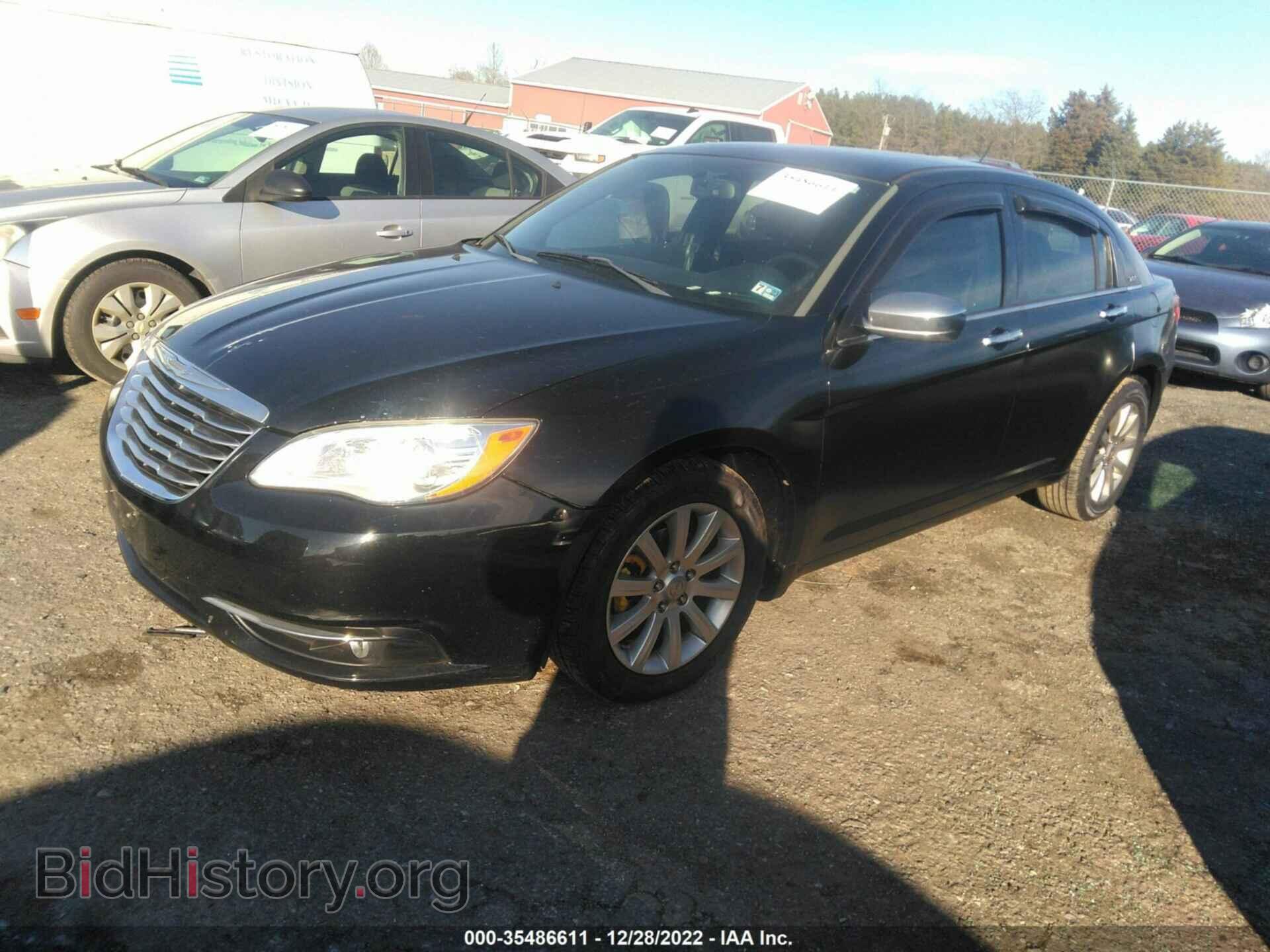 2013 CHRYSLER 200 - VIN: 1C3CCBCG4DN720312 - Фото 2