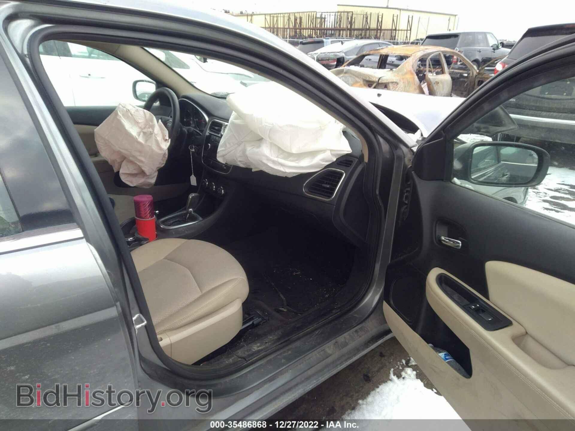 2012 CHRYSLER 200 - VIN: 1C3CCBAB2CN170355 - Фото 5
