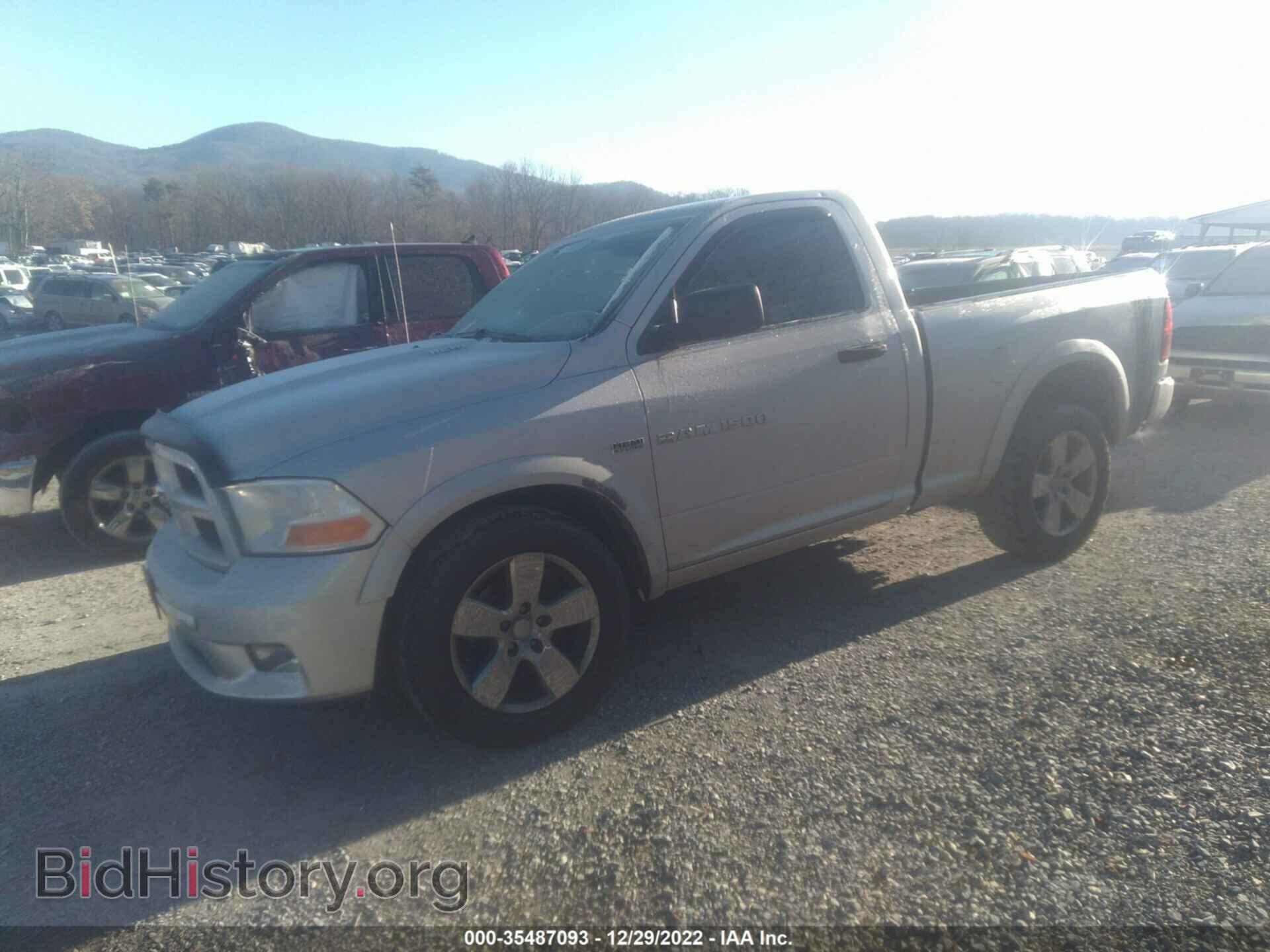 2011 RAM 1500 - VIN: 3D7JV1ET8BG633137 - Фото 2