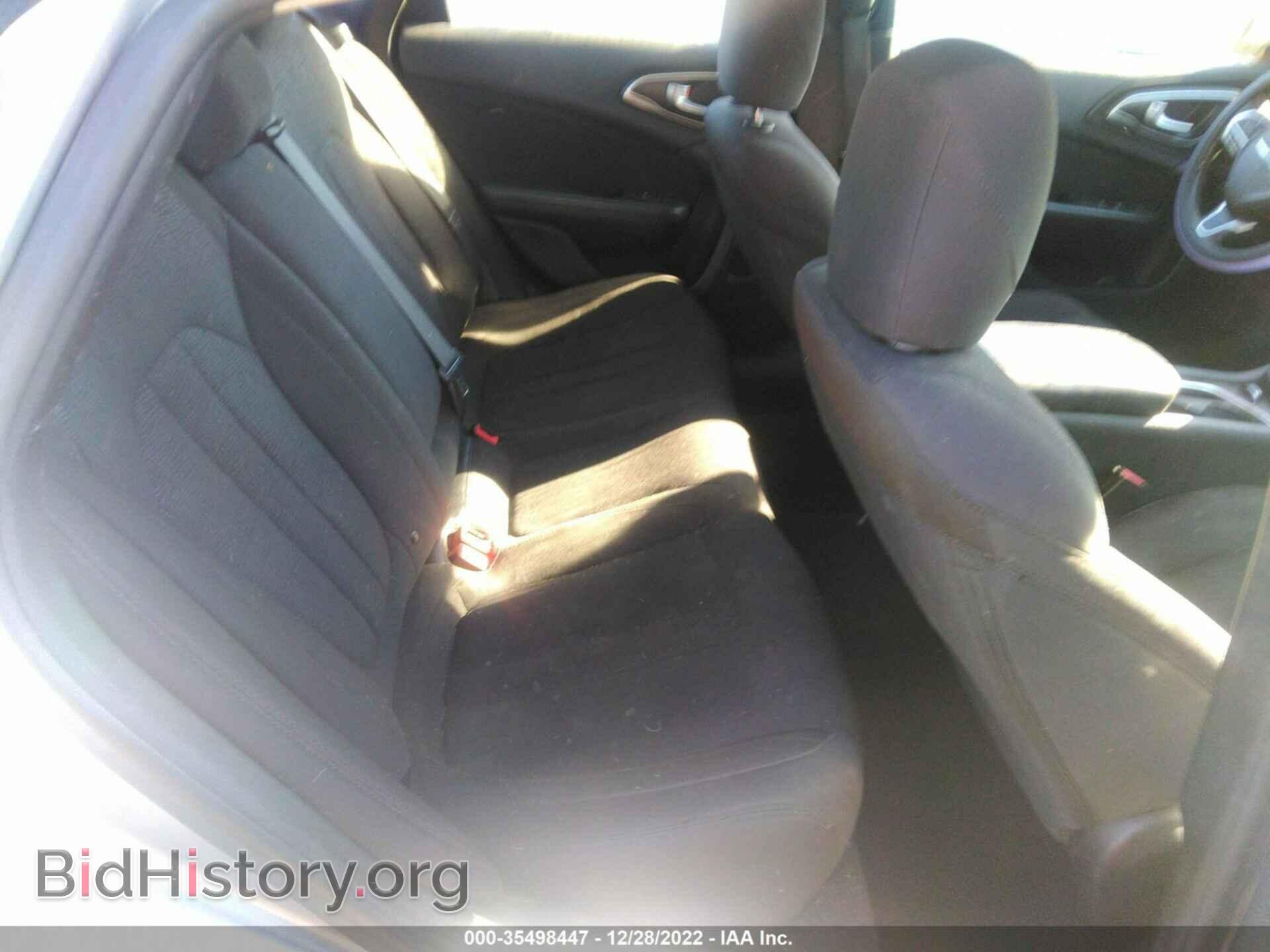2015 CHRYSLER 200 - VIN: 1C3CCCAB5FN690592 - Фото 8