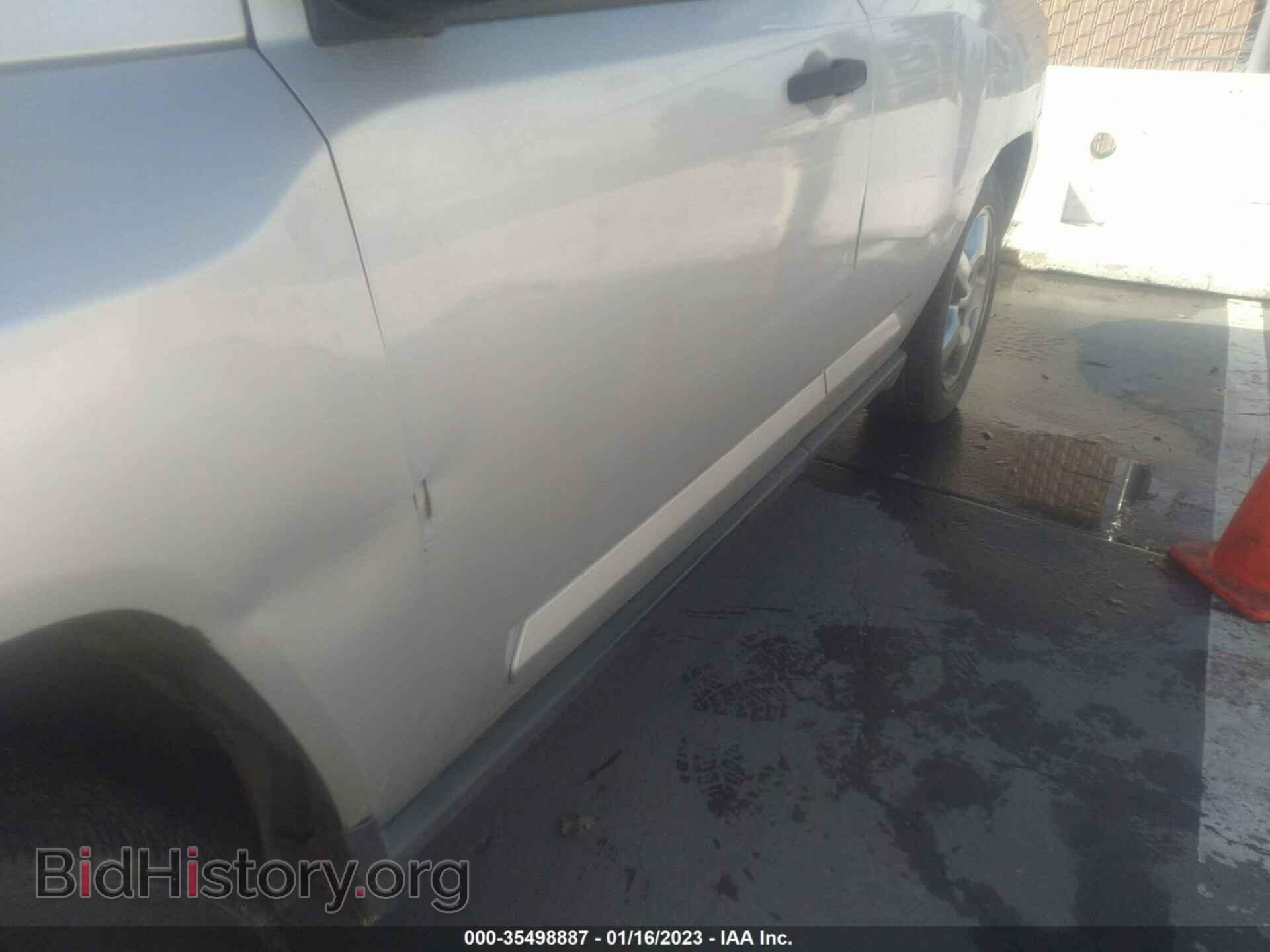 2007 JEEP COMPASS - VIN: 1J8FT57WX7D285455 - Фото 6
