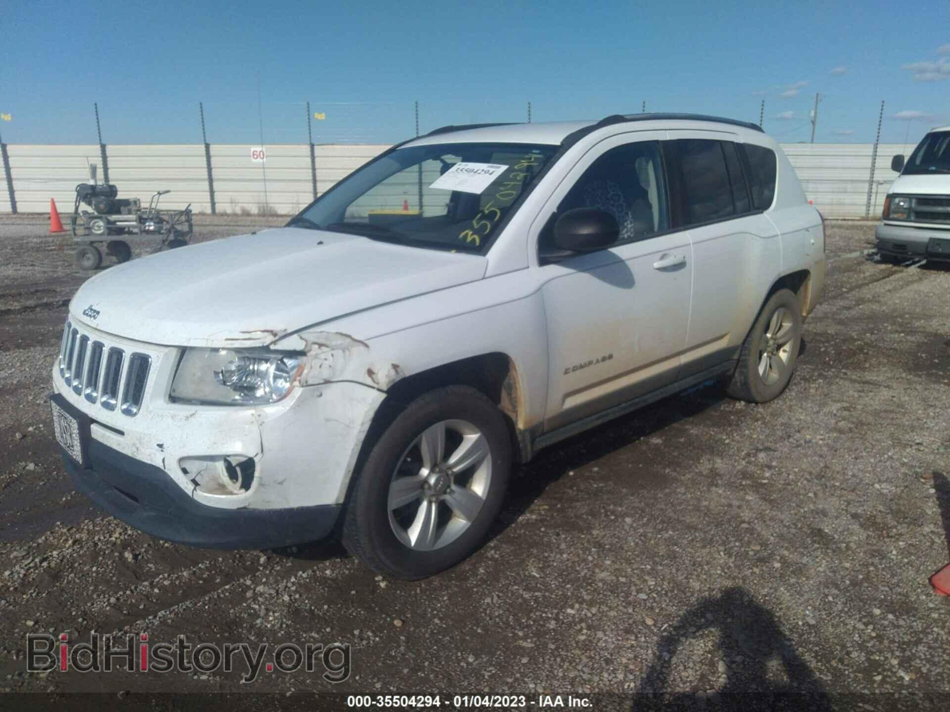 2011 JEEP COMPASS - VIN: 1J4NT1FA2BD175018 - Photo 2